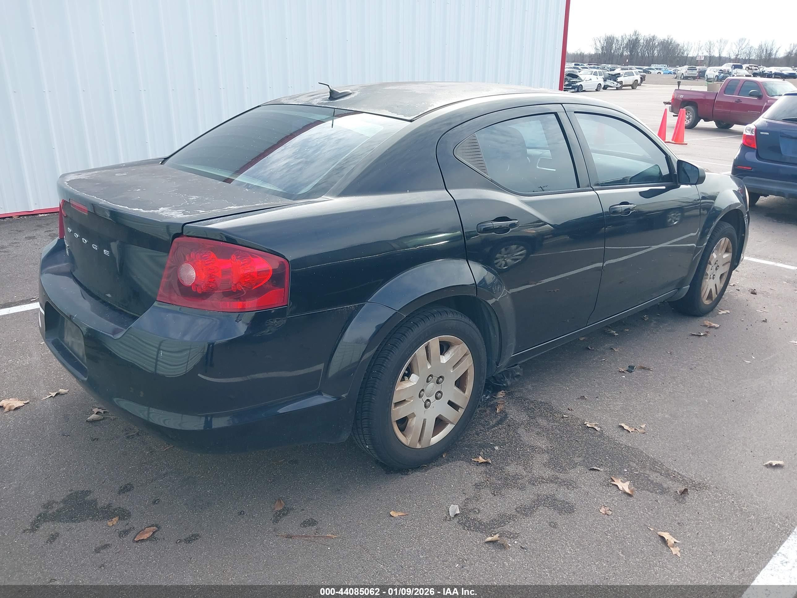 DODGE AVENGER image 4