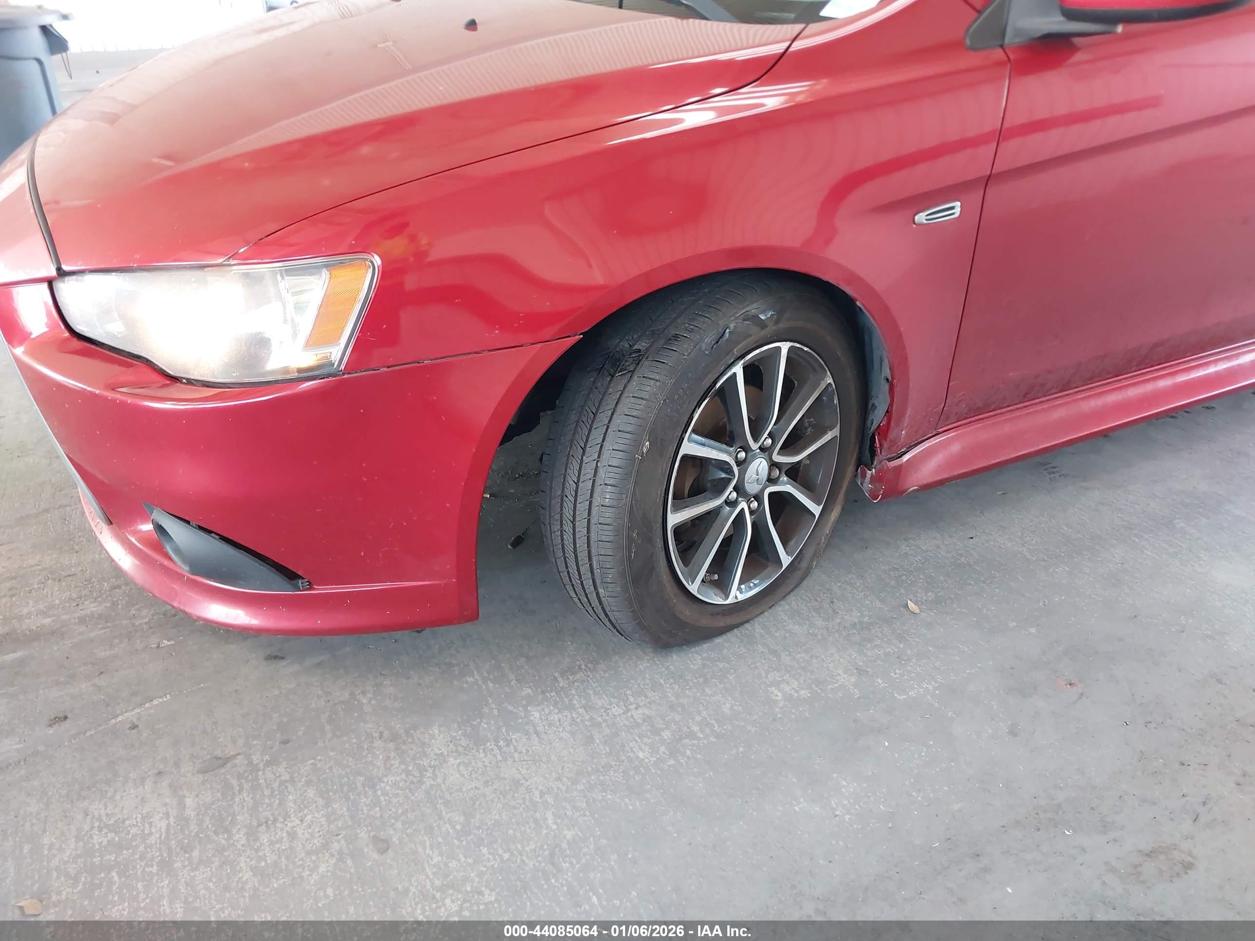 MITSUBISHI LANCER image 6