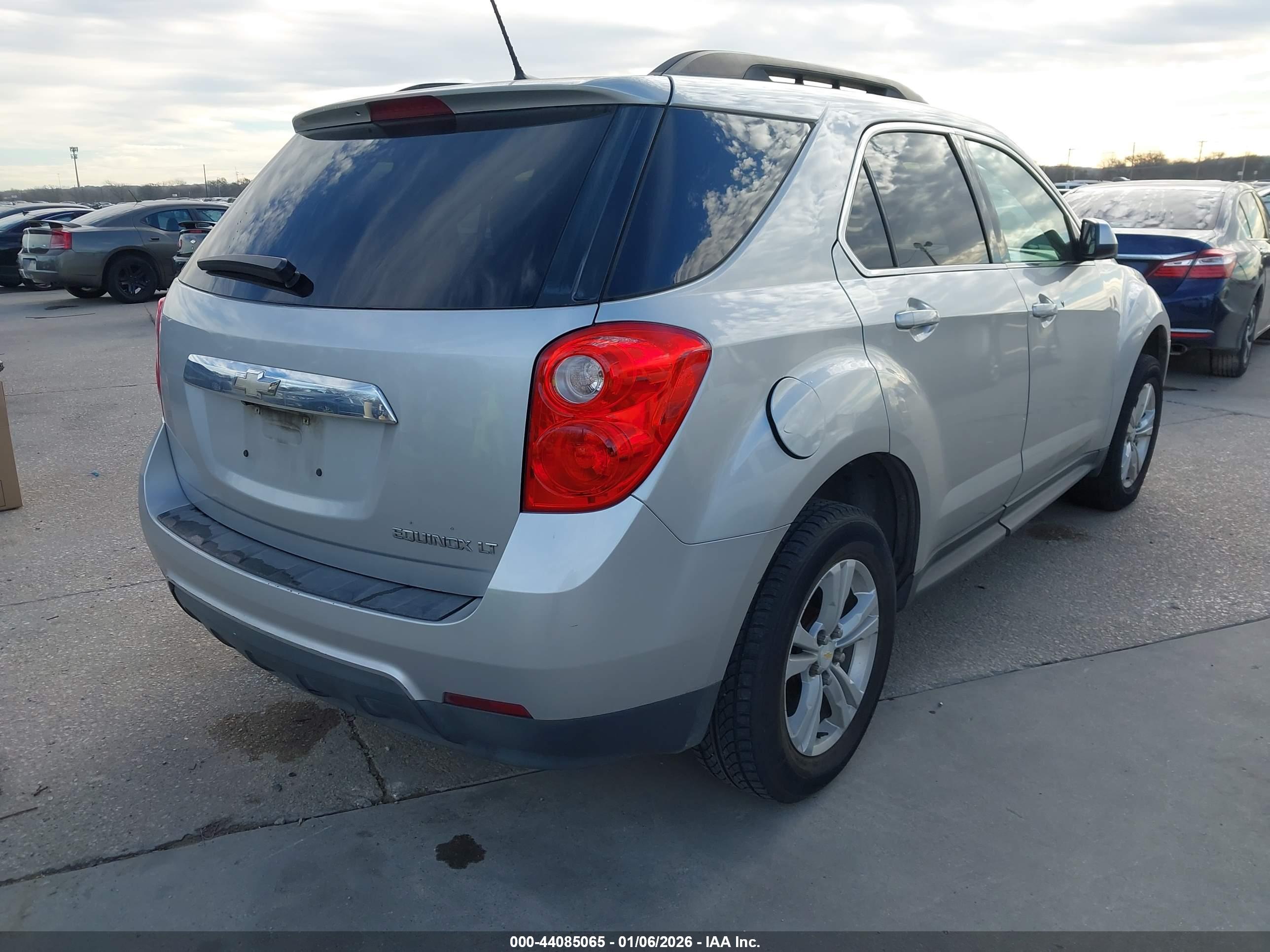 CHEVROLET EQUINOX image 4