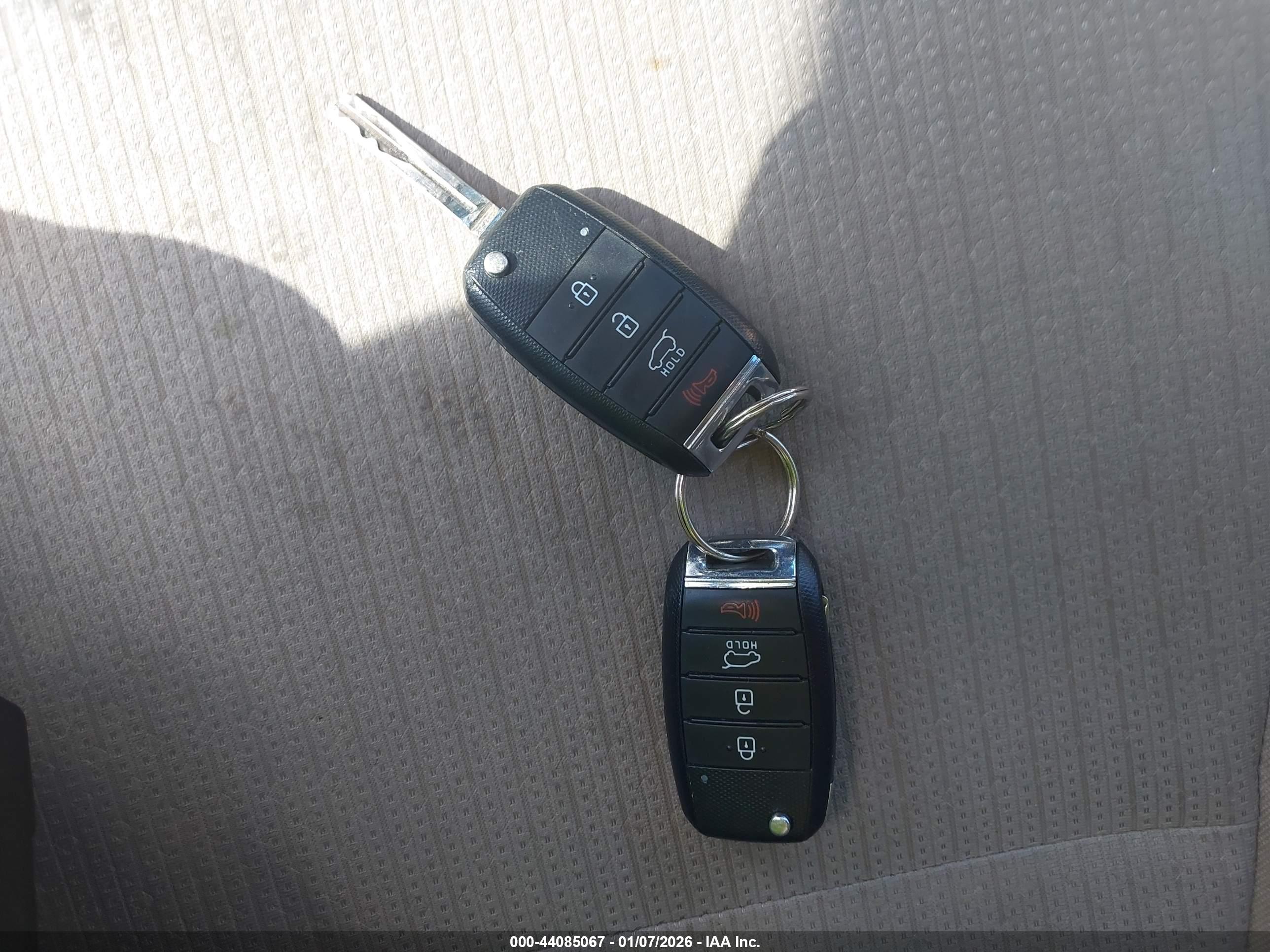 KIA SEDONA image 11