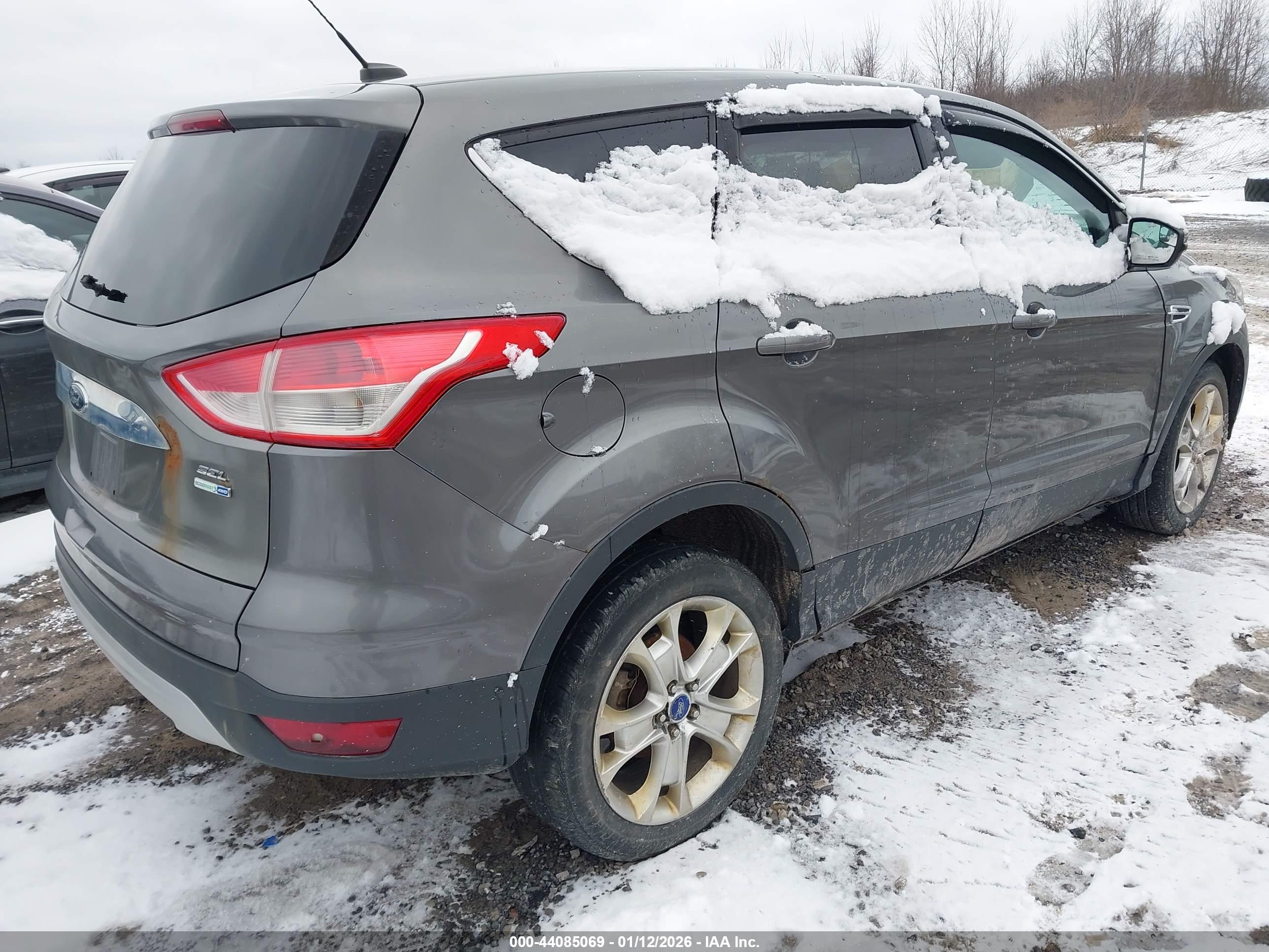 FORD ESCAPE image 4