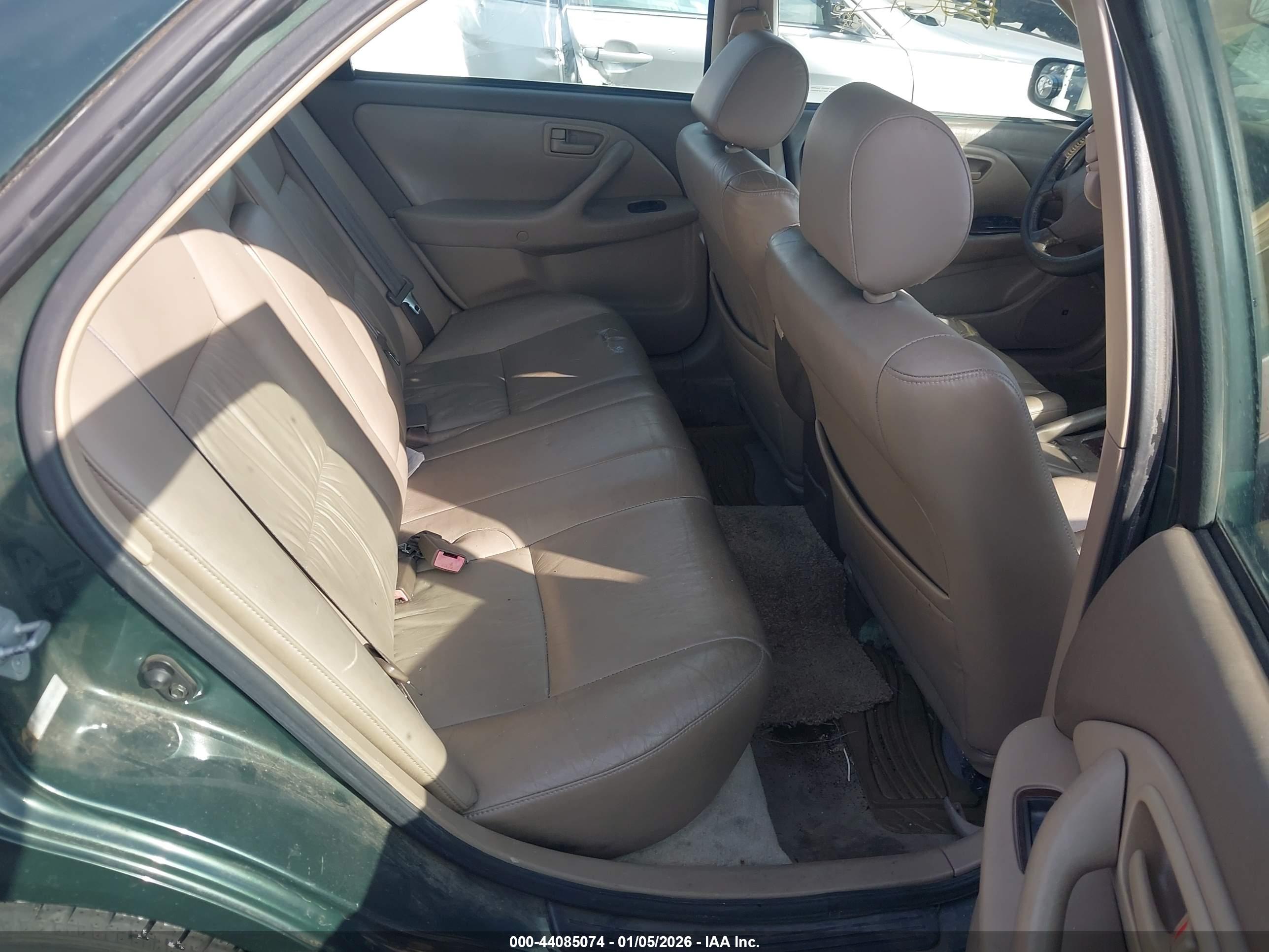 TOYOTA CAMRY image 8