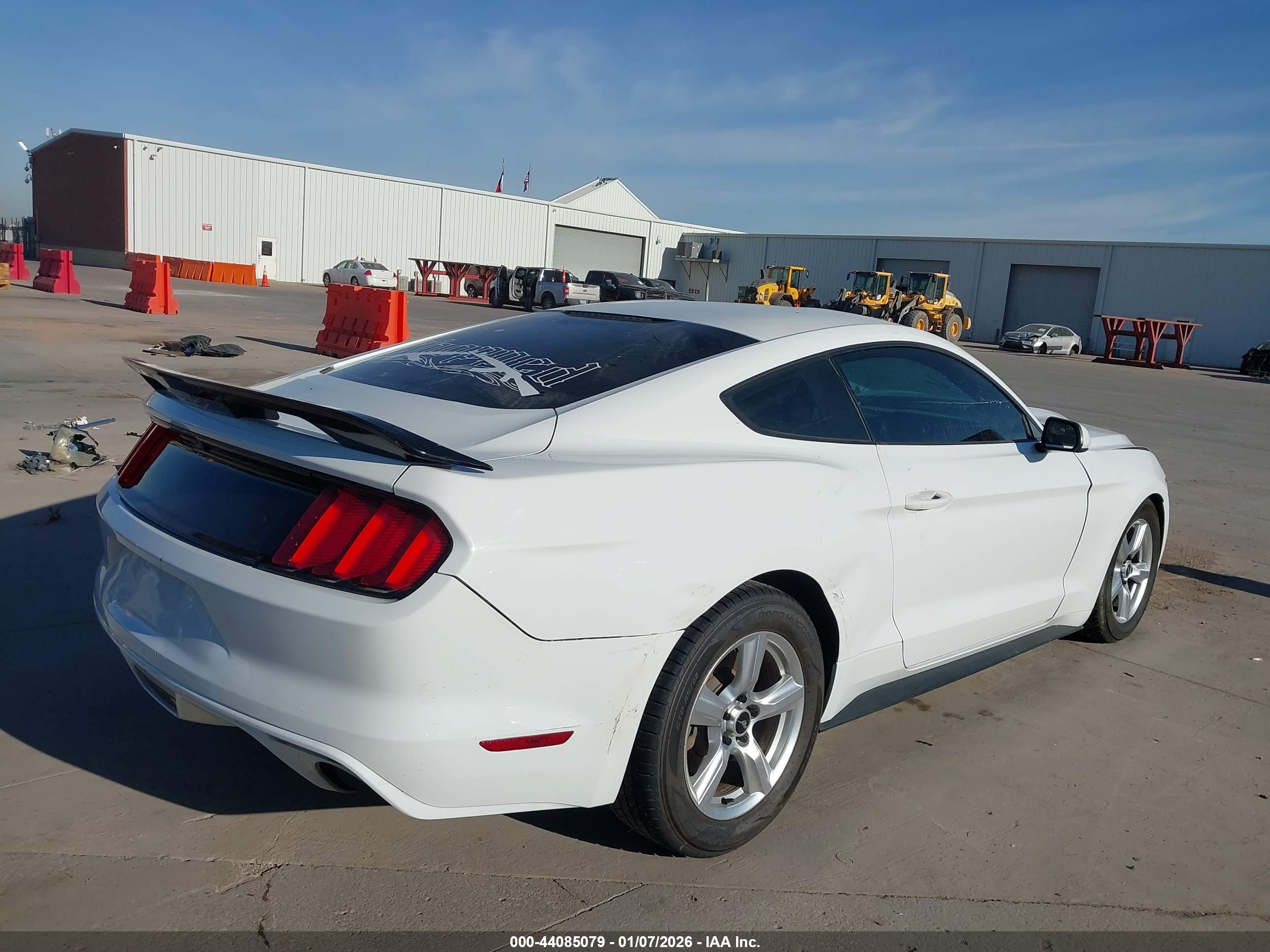 FORD MUSTANG image 4