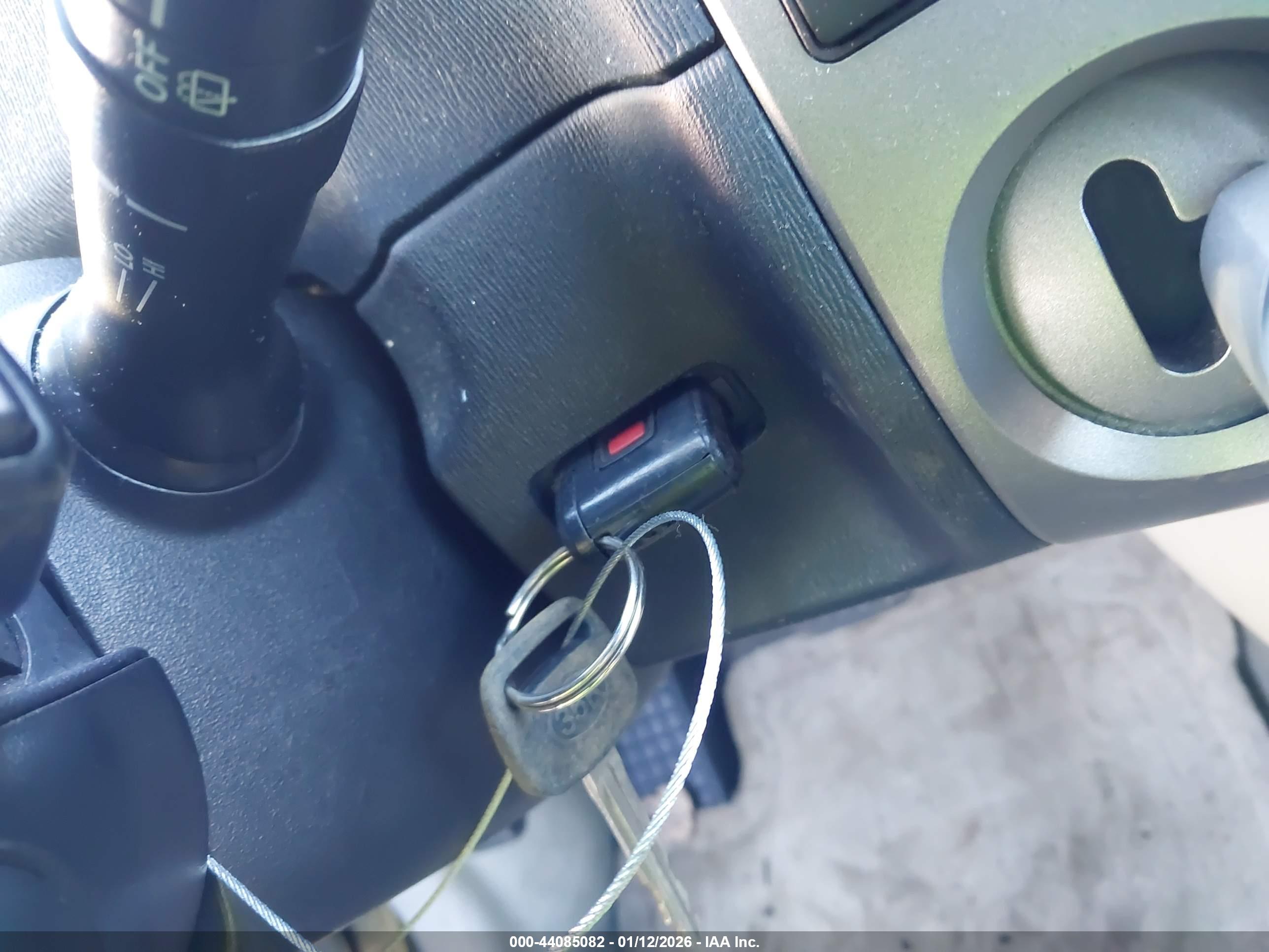 TOYOTA PRIUS image 11