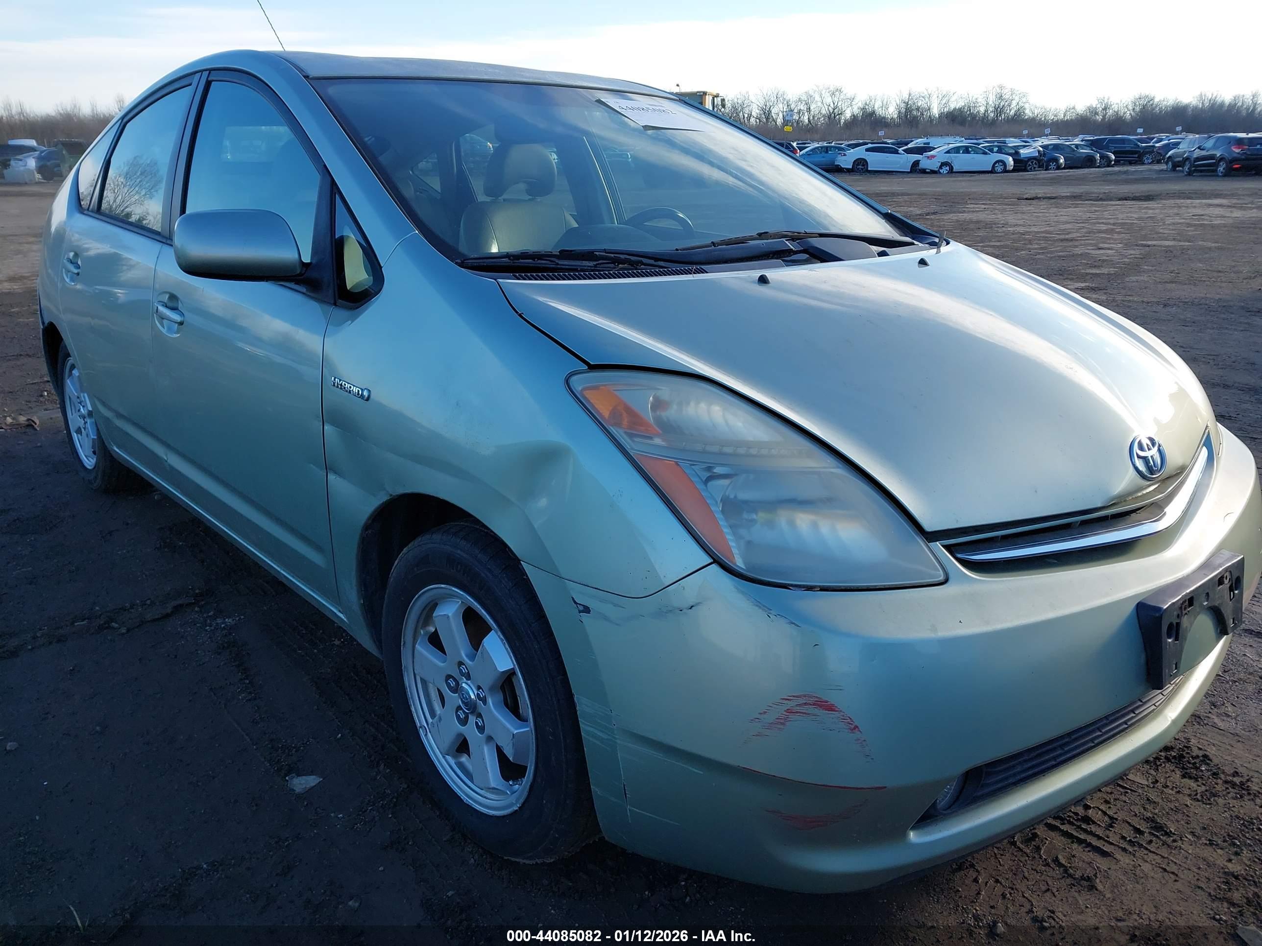 TOYOTA PRIUS image 6