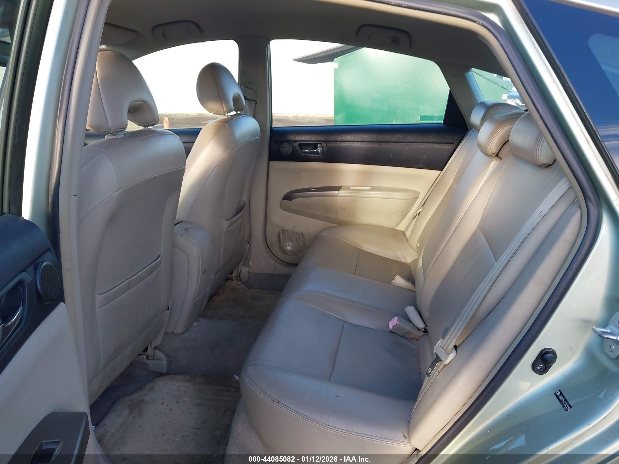 TOYOTA PRIUS image 8
