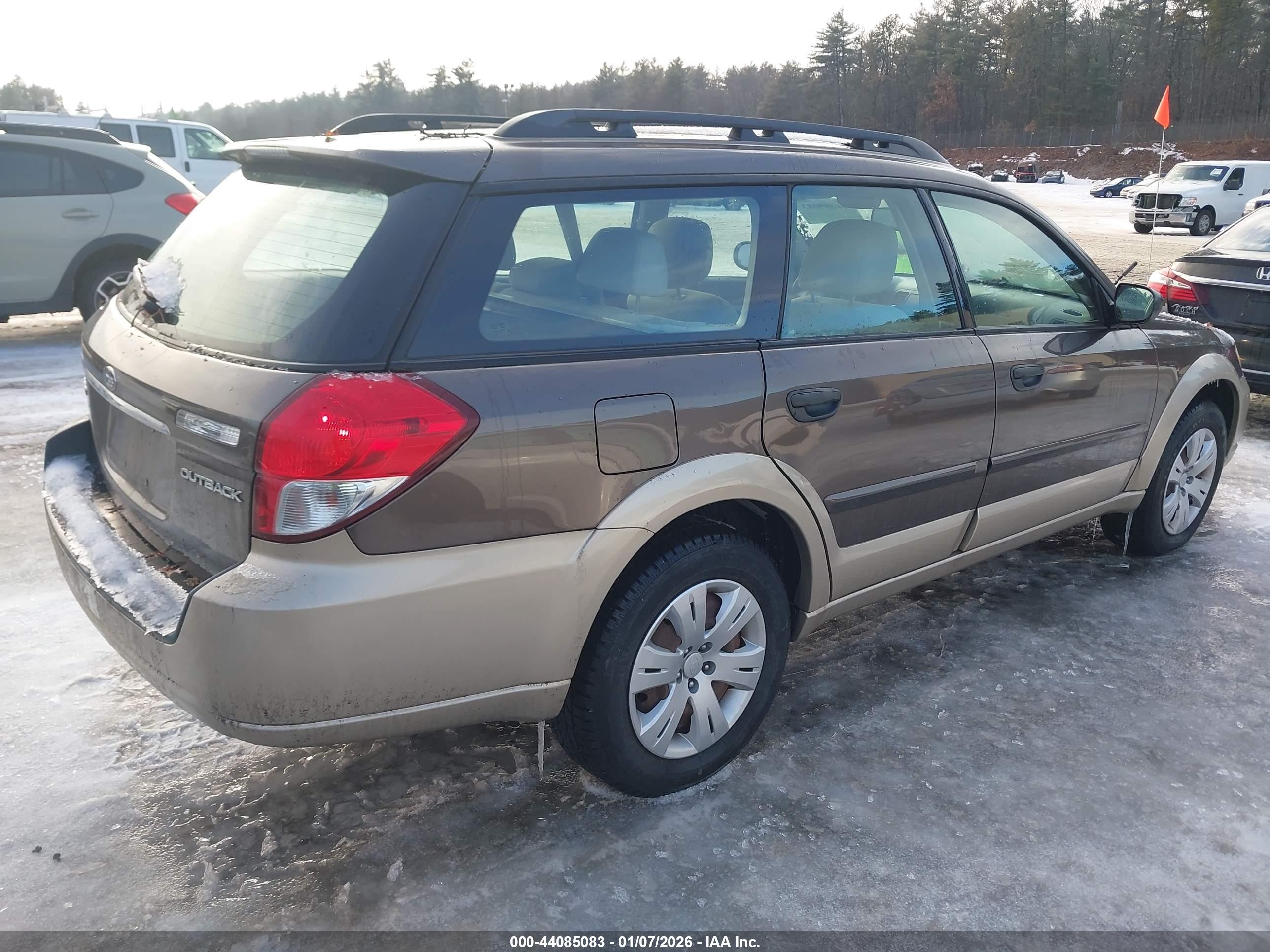 SUBARU OUTBACK image 4