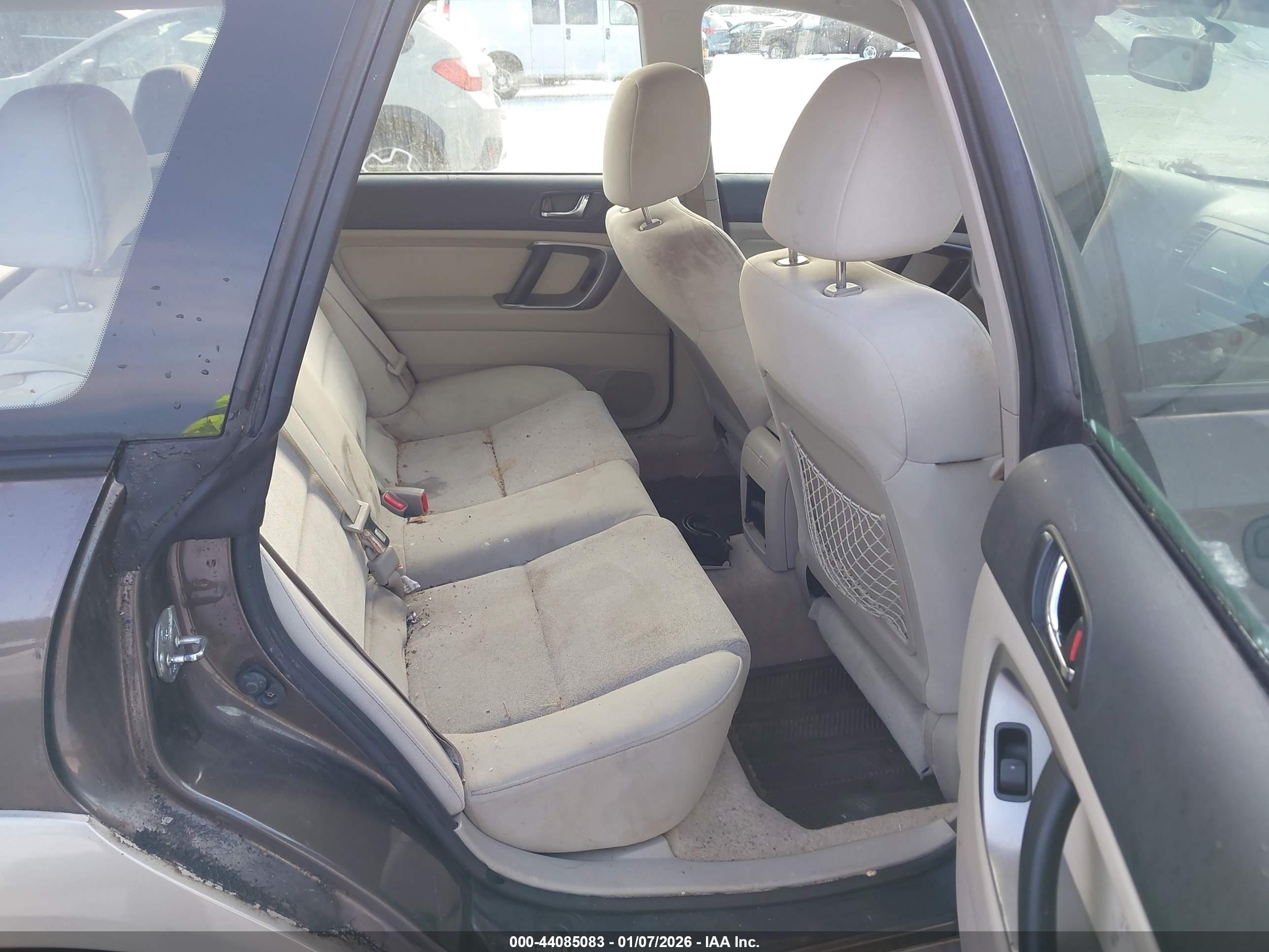 SUBARU OUTBACK image 8