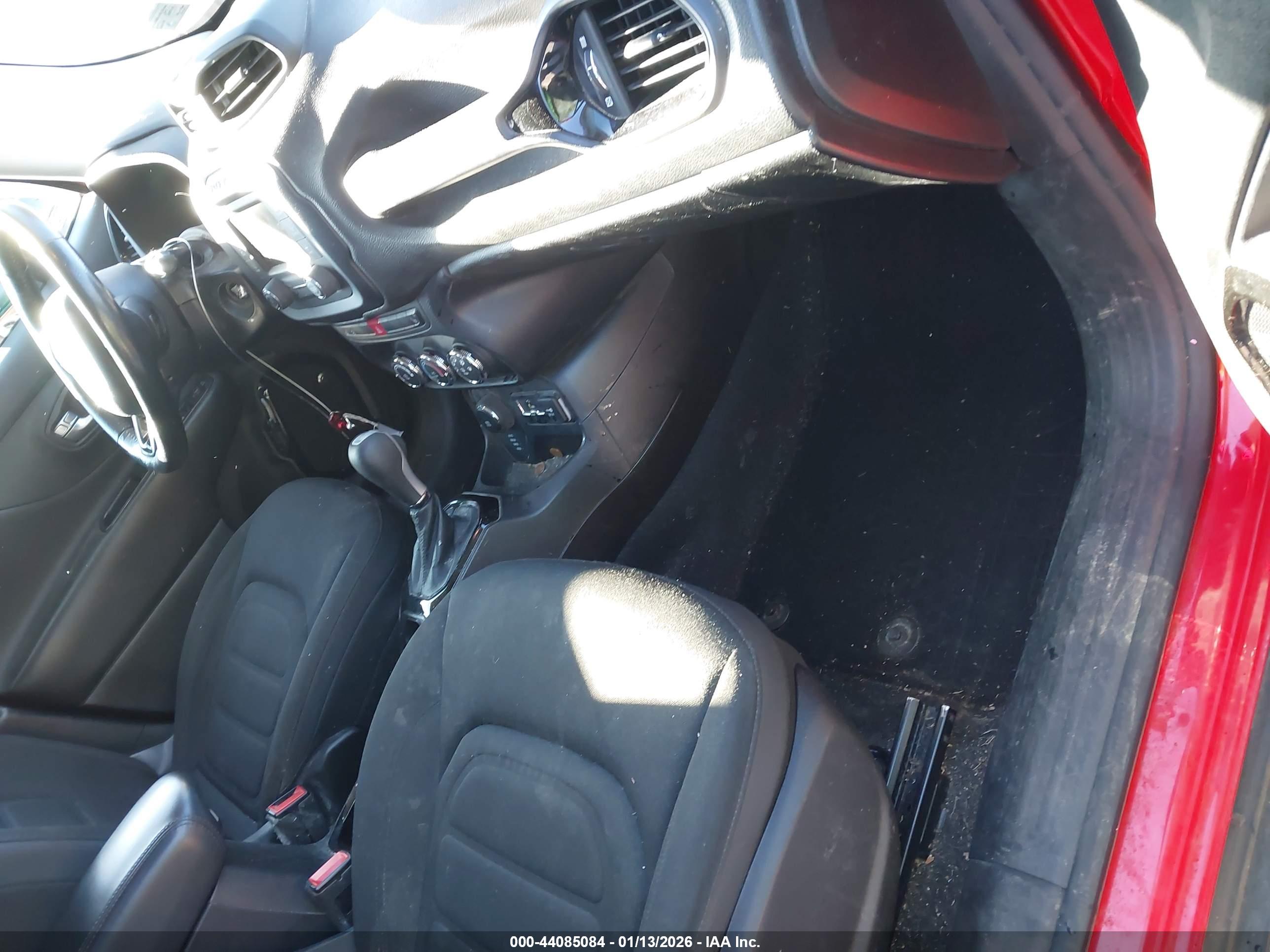JEEP RENEGADE image 5
