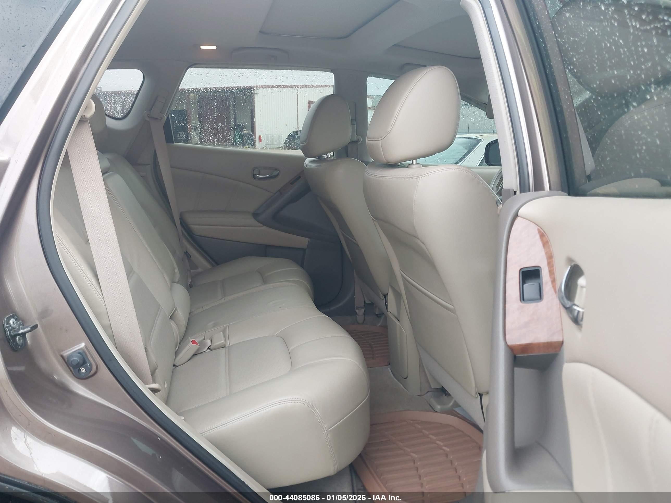 NISSAN MURANO image 8