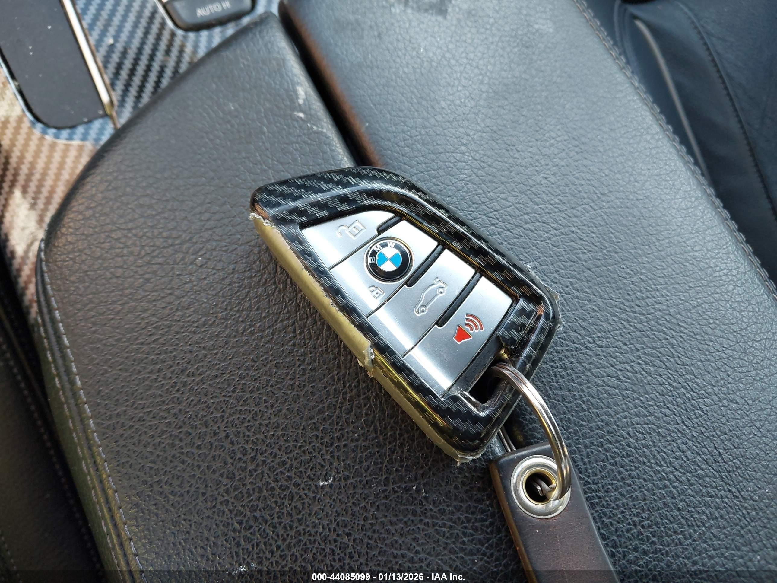 BMW M550I image 11