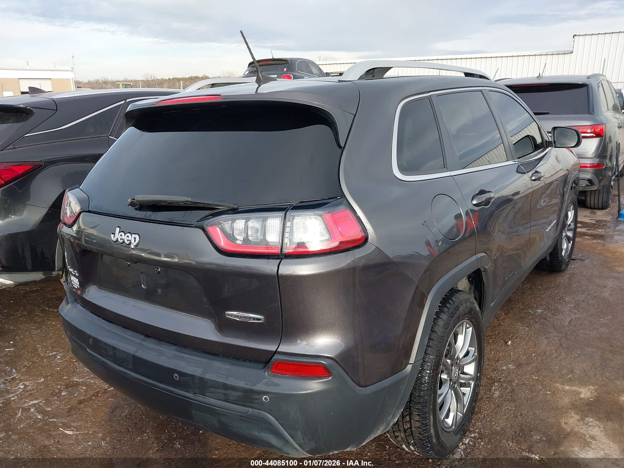 JEEP CHEROKEE image 4