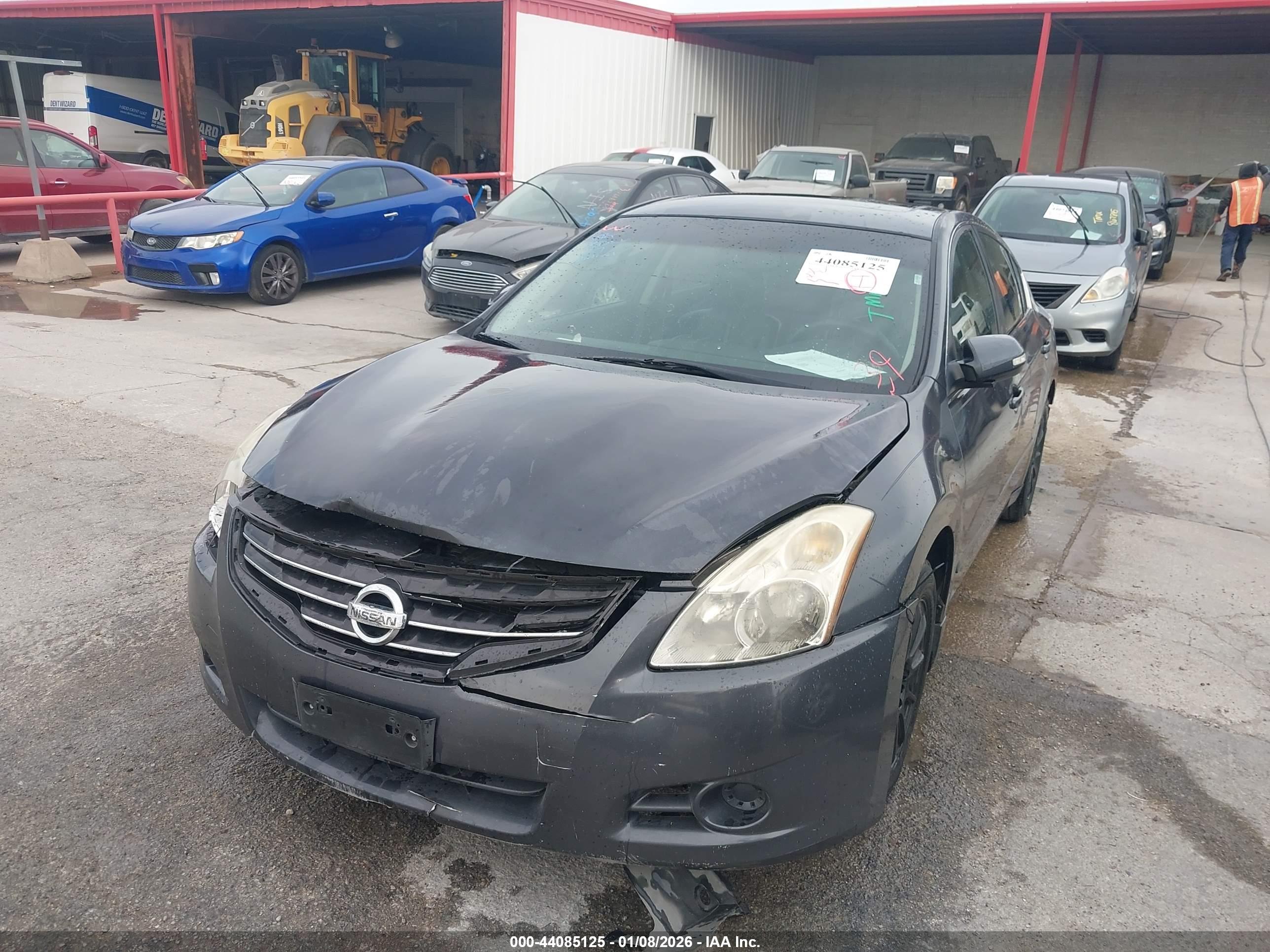 NISSAN ALTIMA image 2