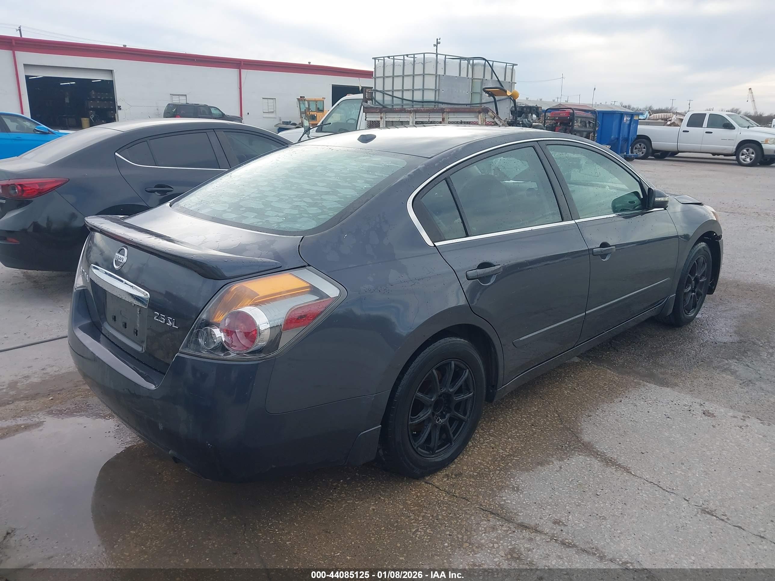 NISSAN ALTIMA image 4