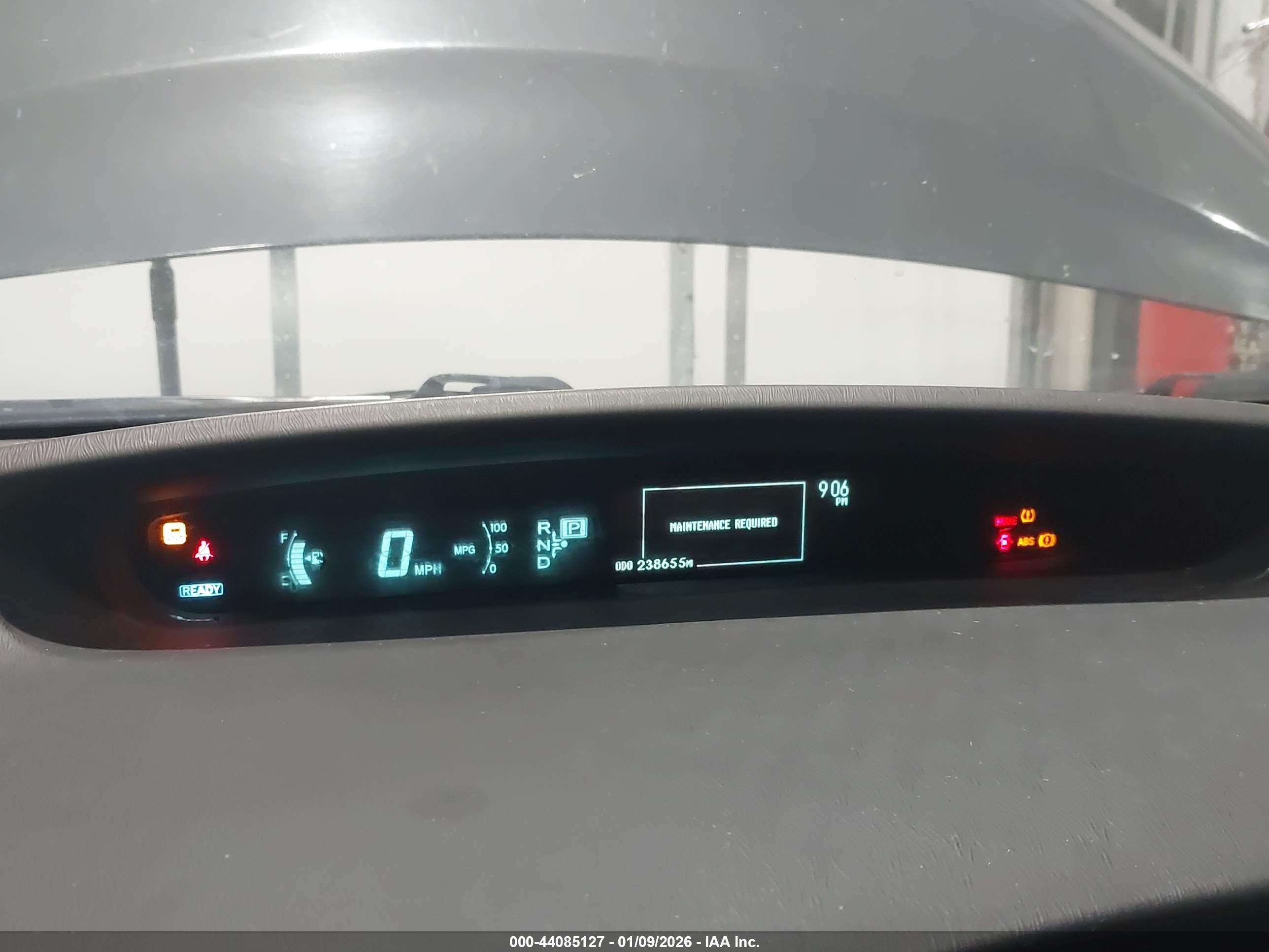 TOYOTA PRIUS image 7