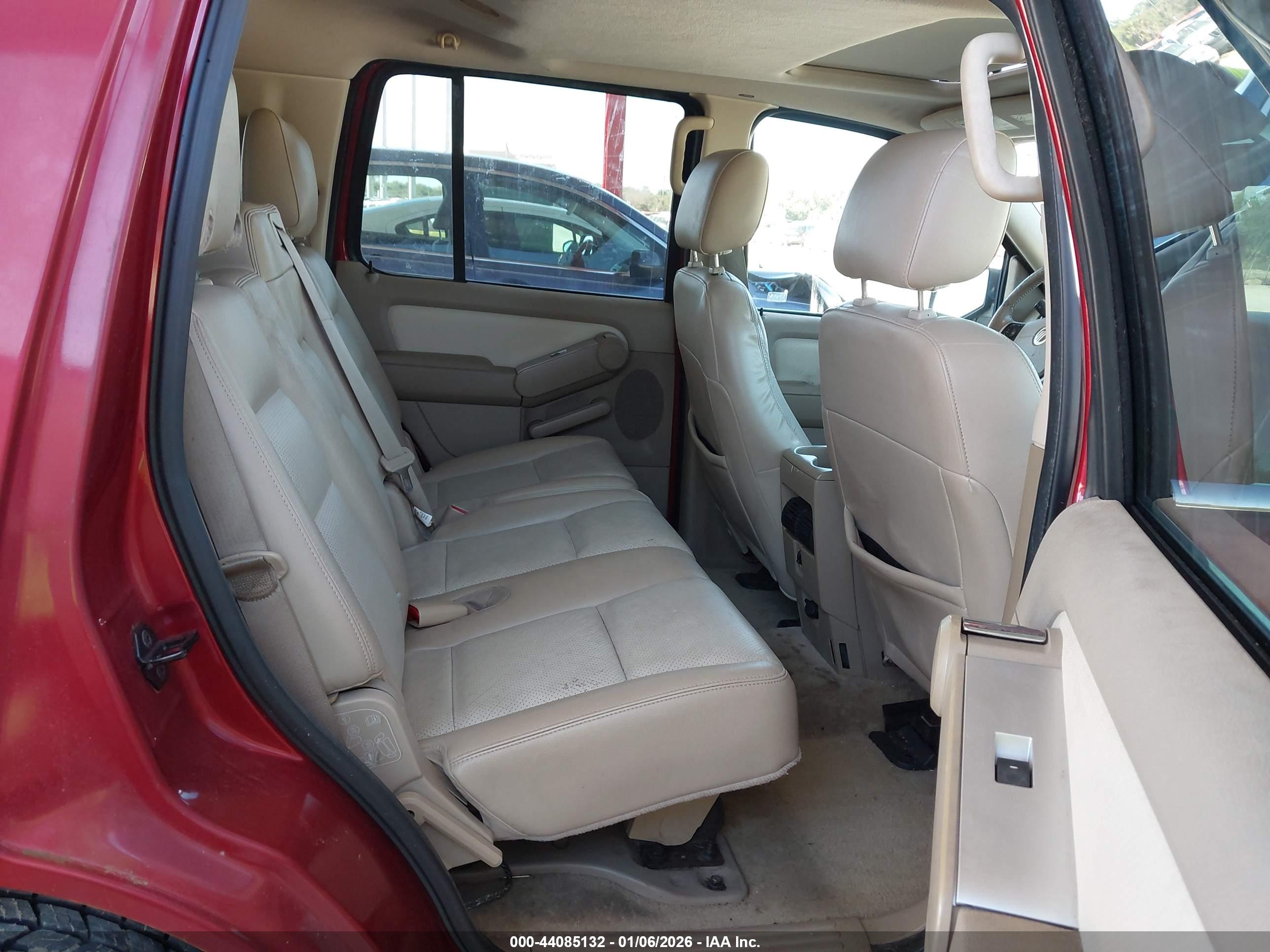 MERCURY MOUNTAINEER image 8