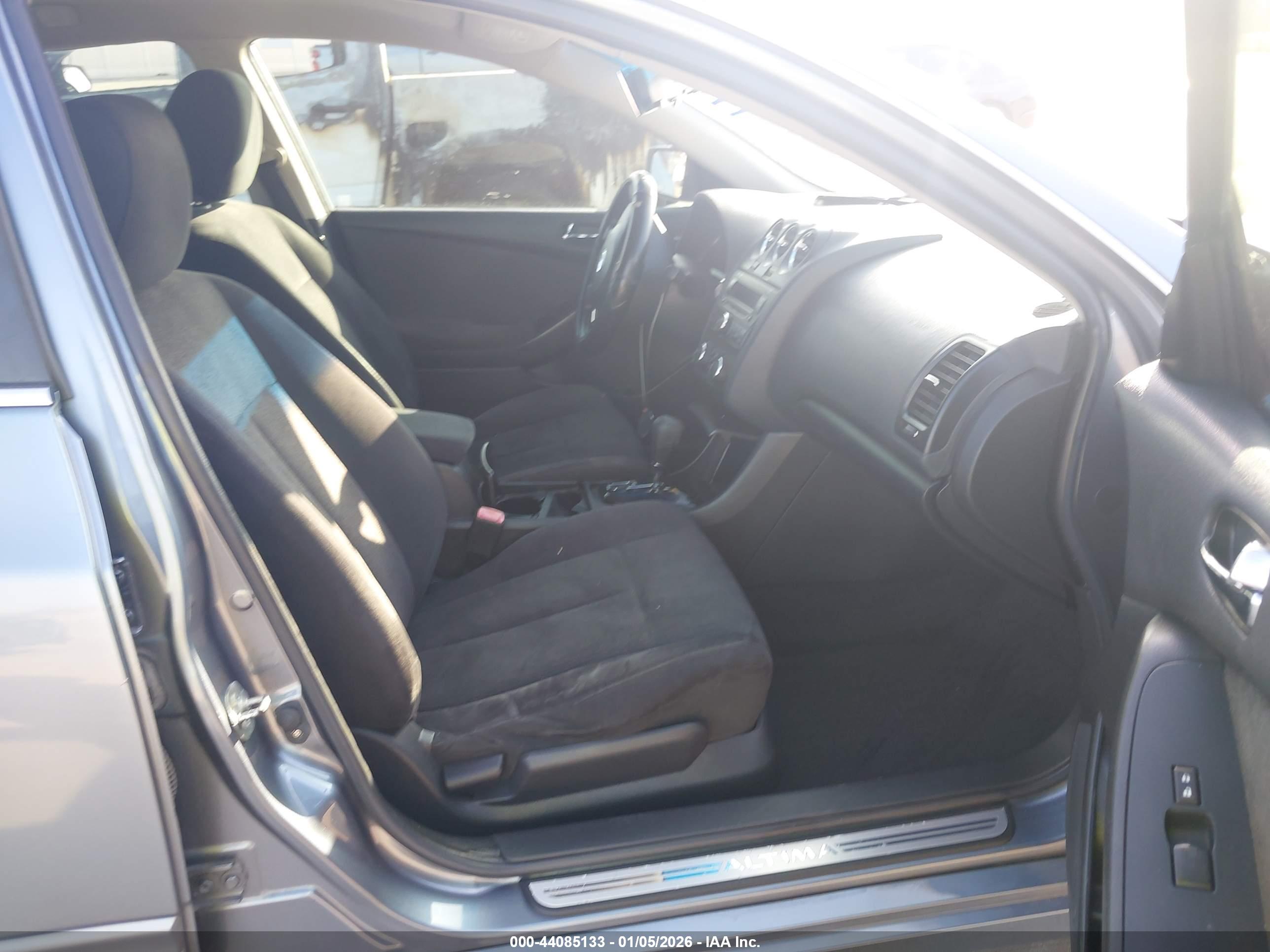 NISSAN ALTIMA image 5