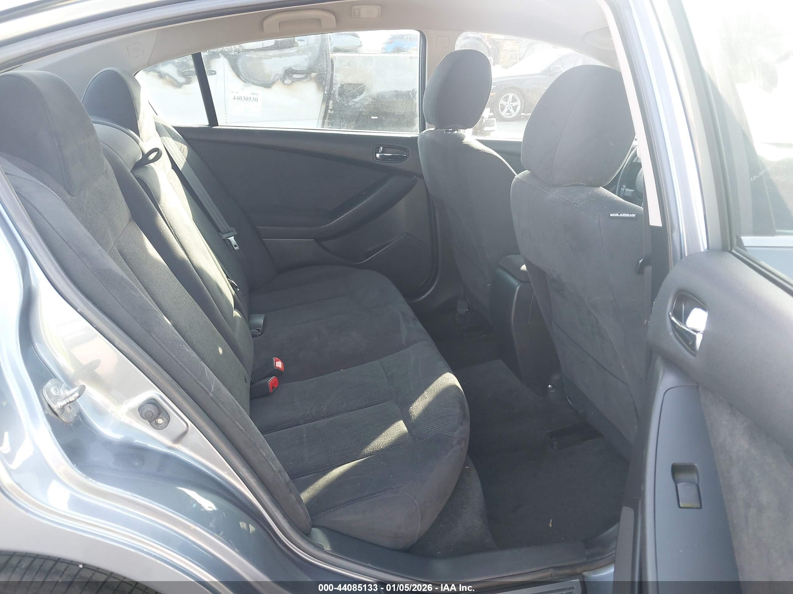 NISSAN ALTIMA image 8