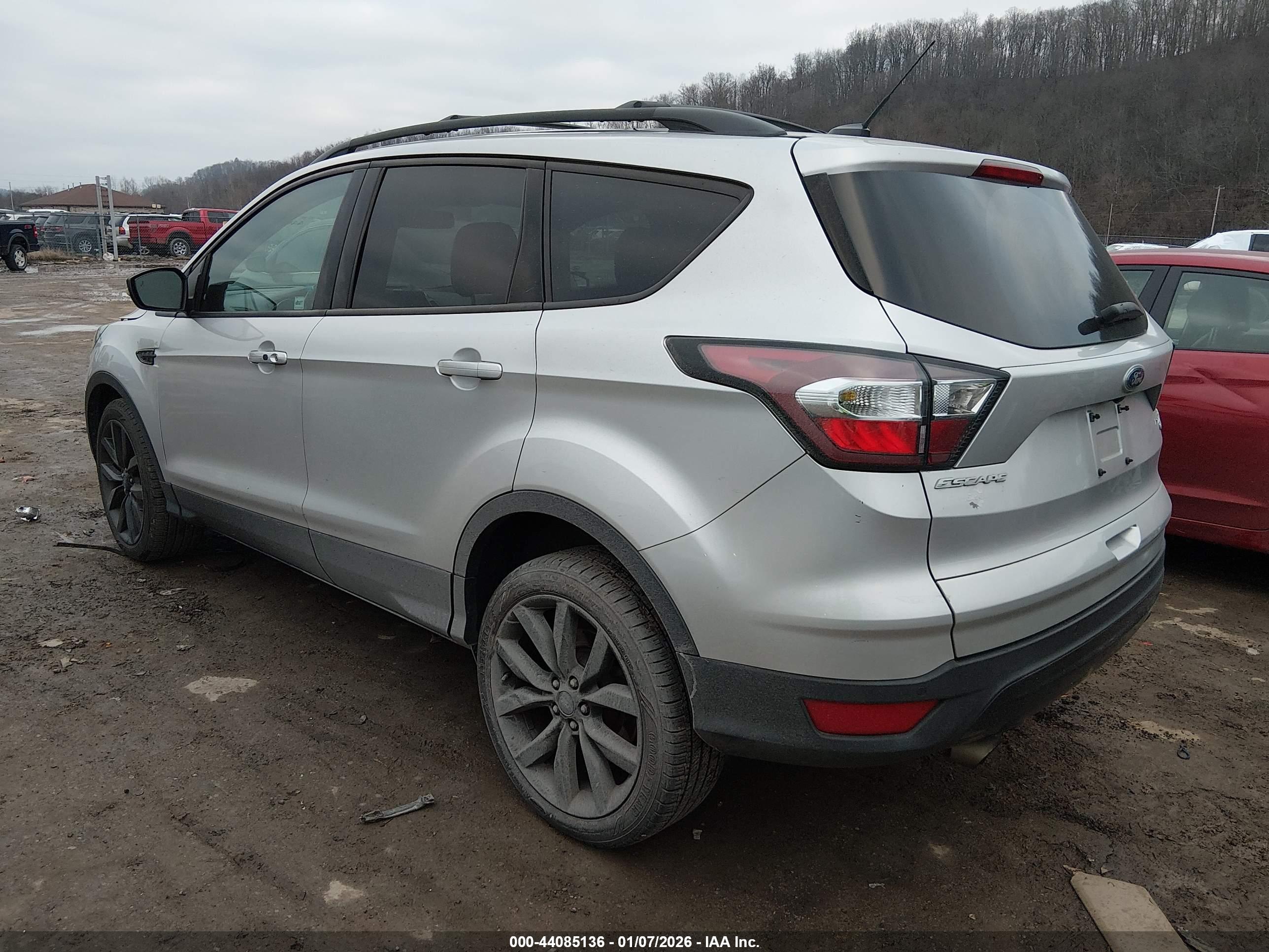 FORD ESCAPE image 3