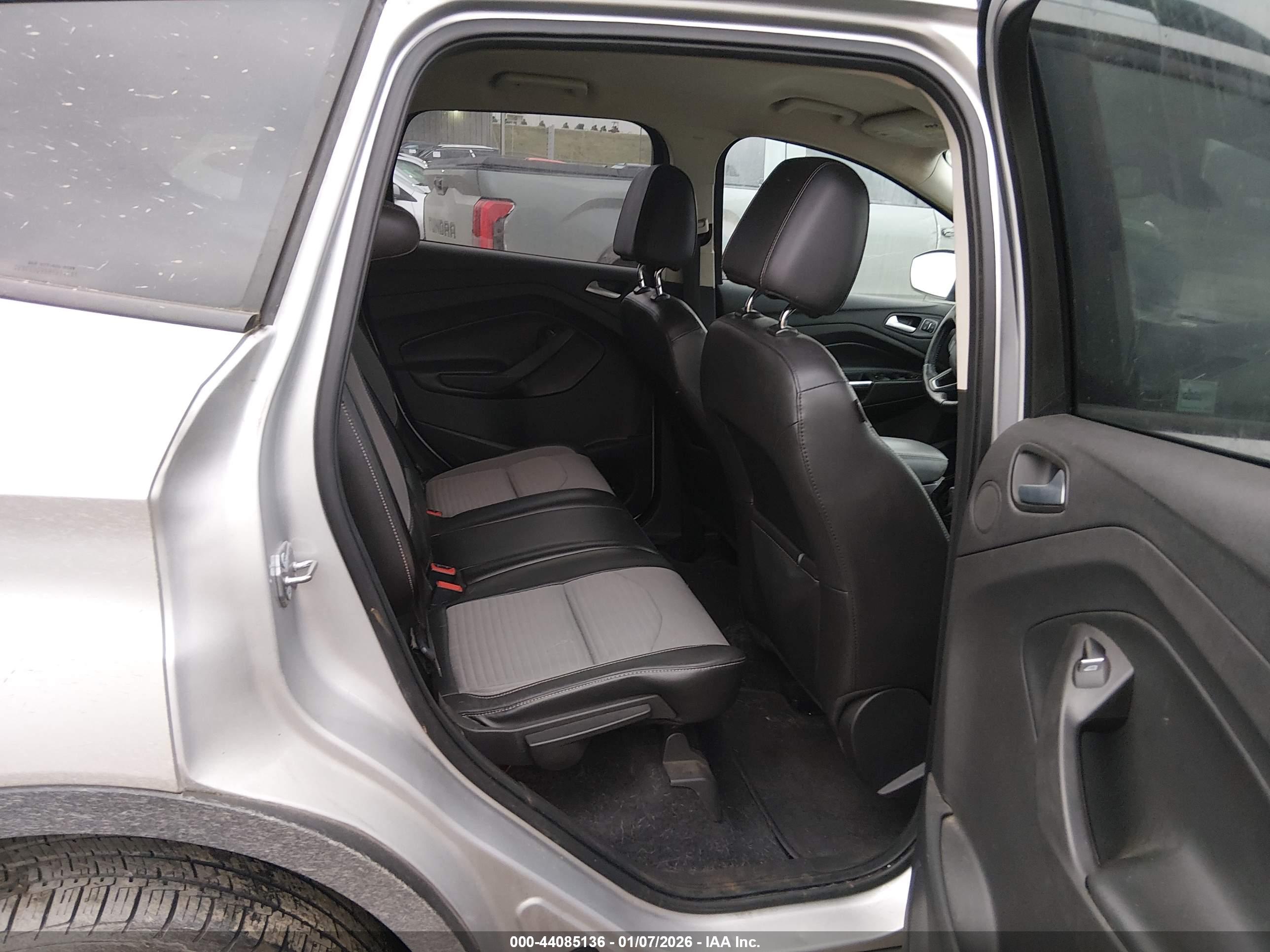 FORD ESCAPE image 8