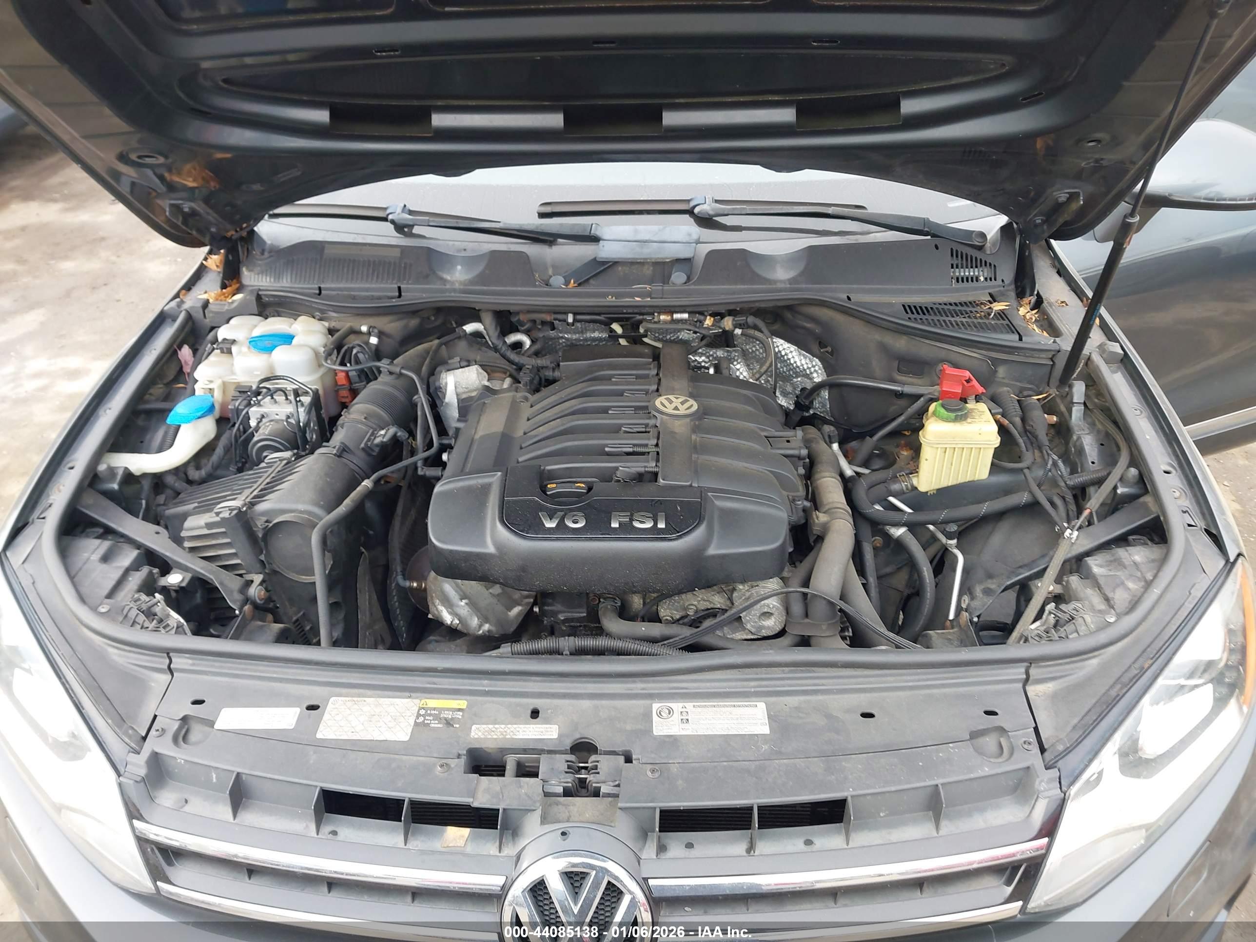 VOLKSWAGEN TOUAREG image 10