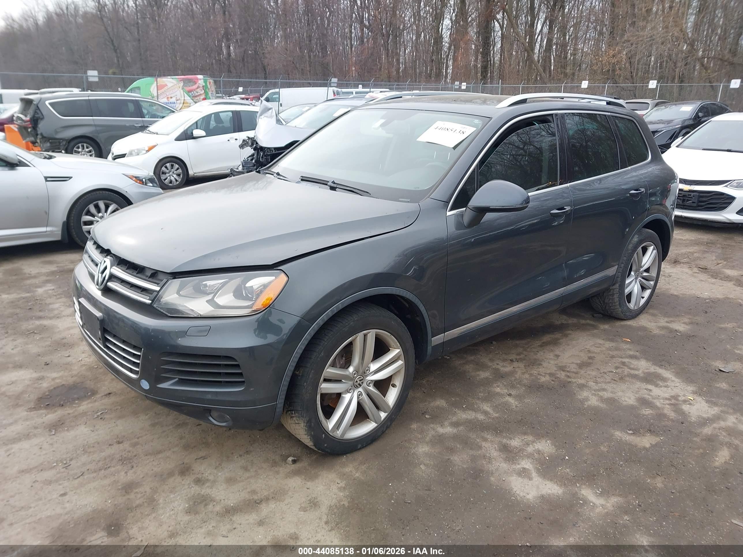 VOLKSWAGEN TOUAREG image 2