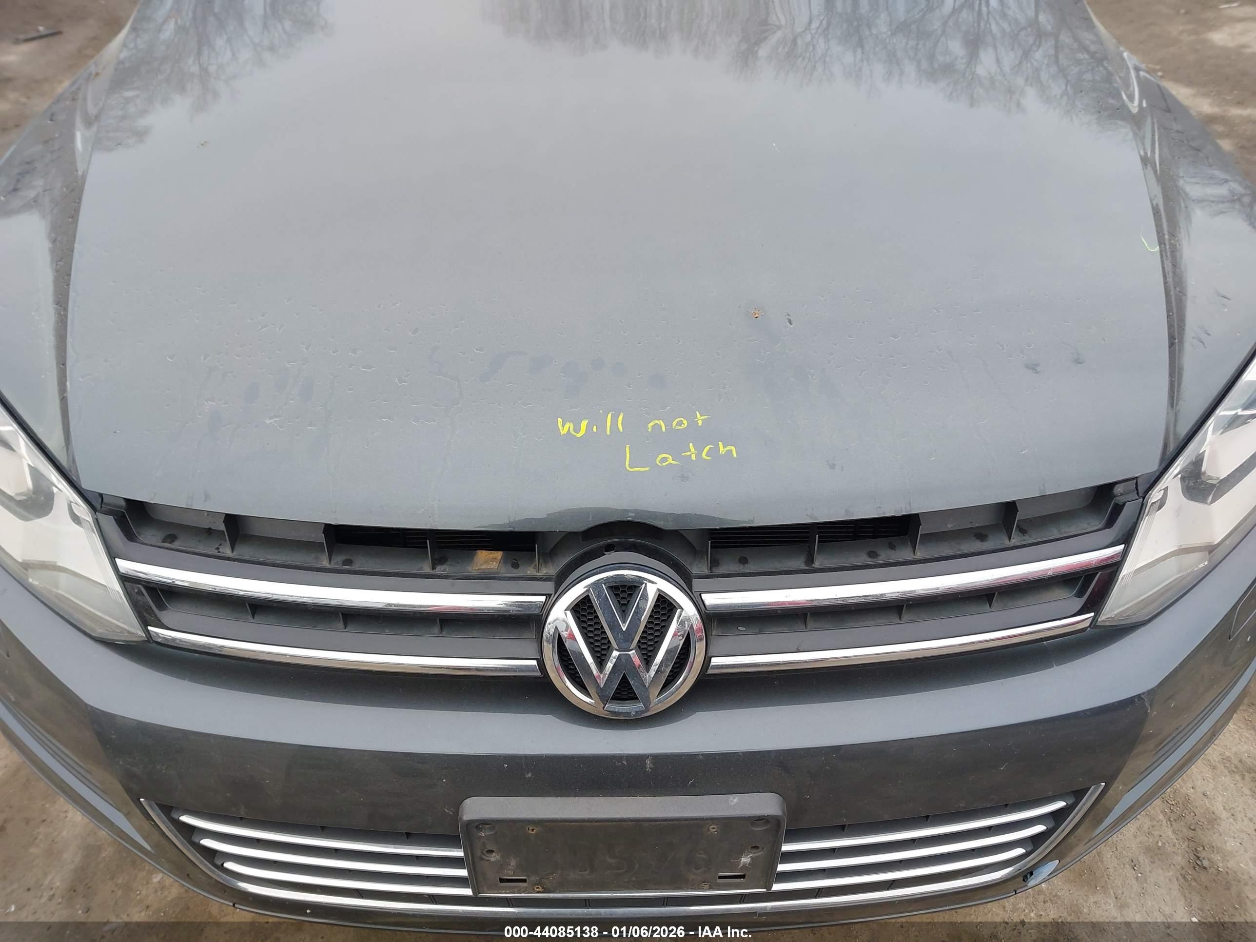 VOLKSWAGEN TOUAREG image 6