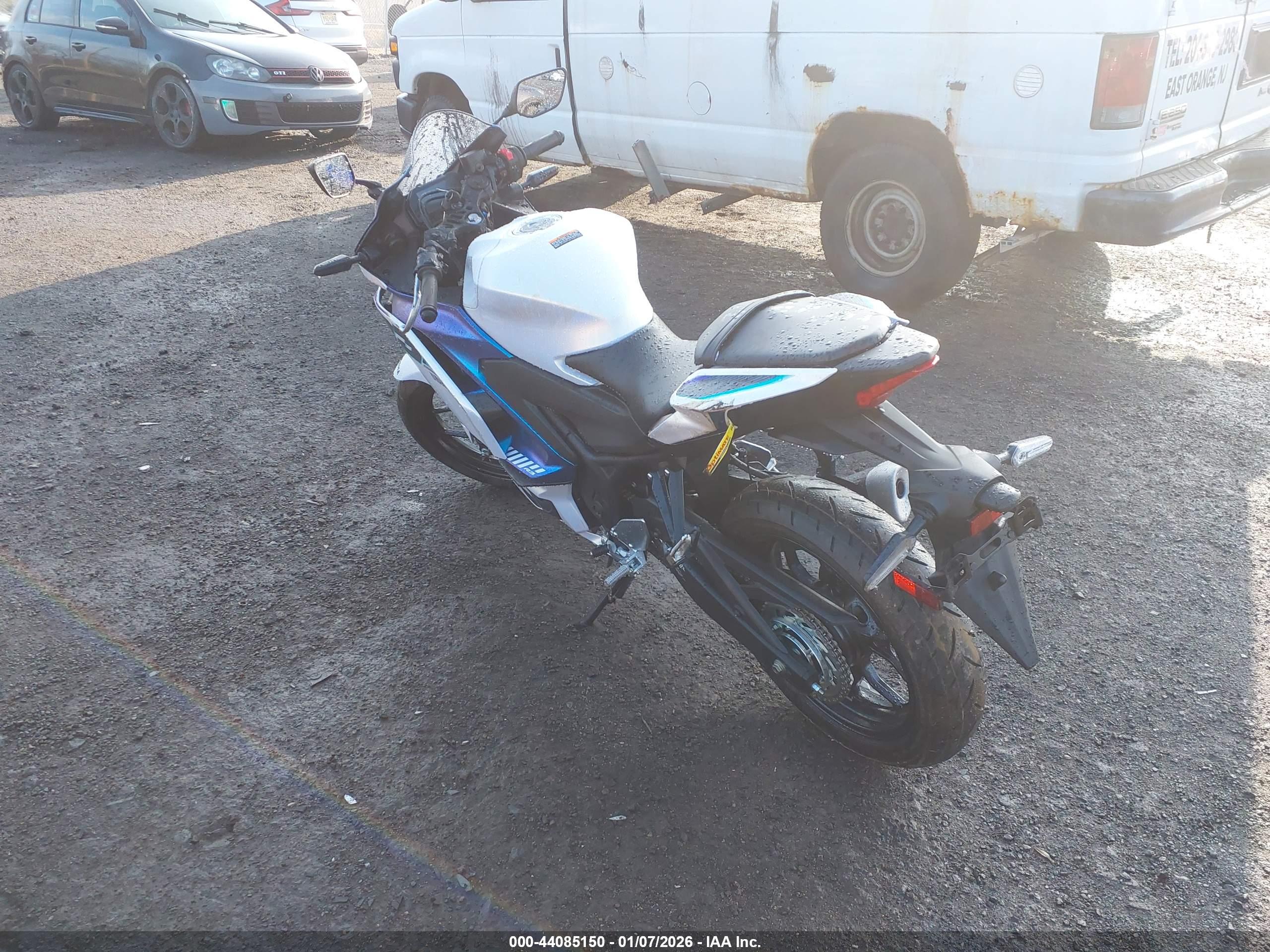 YAMAHA YFZ320 image 3