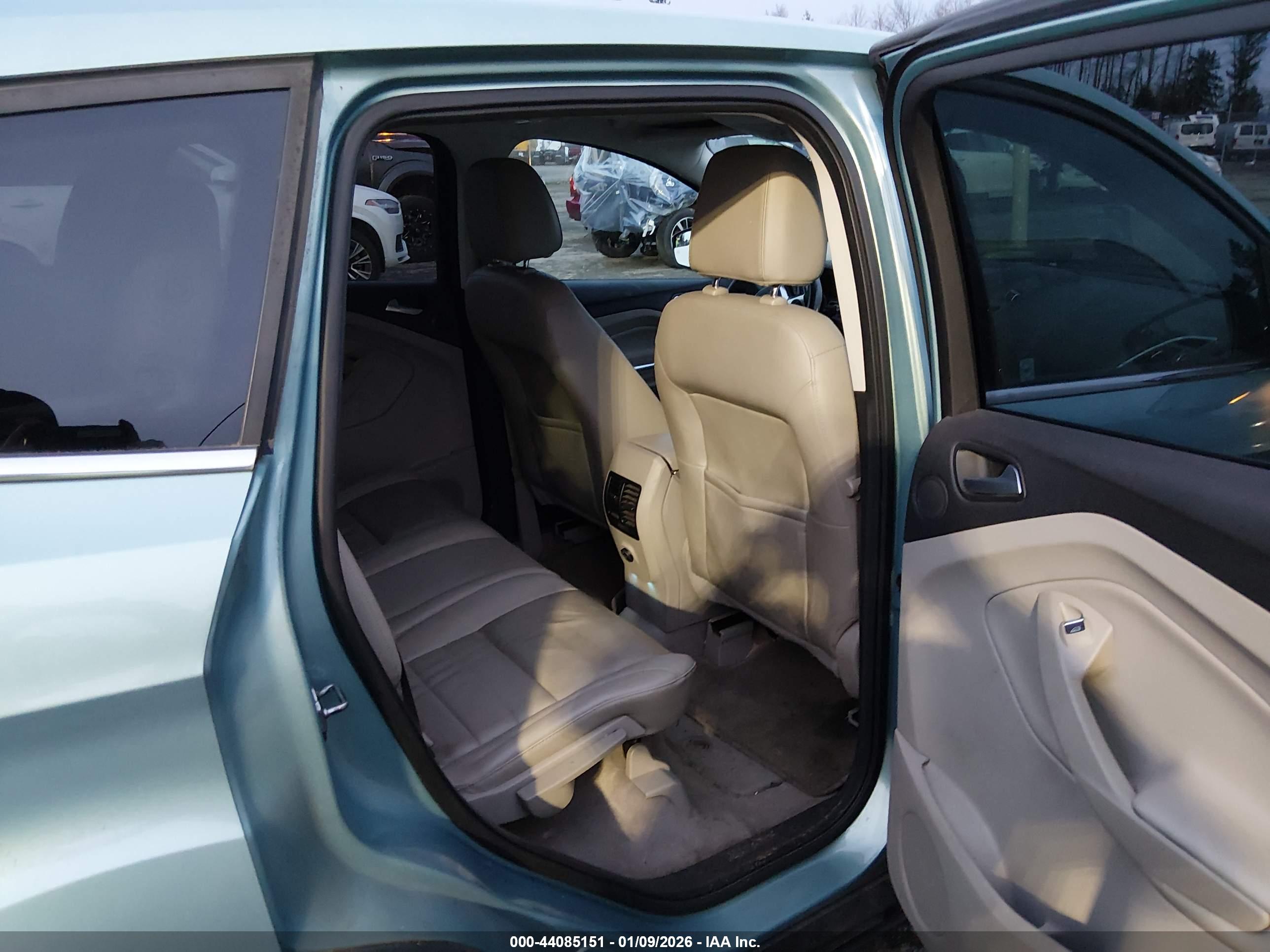 FORD ESCAPE image 8