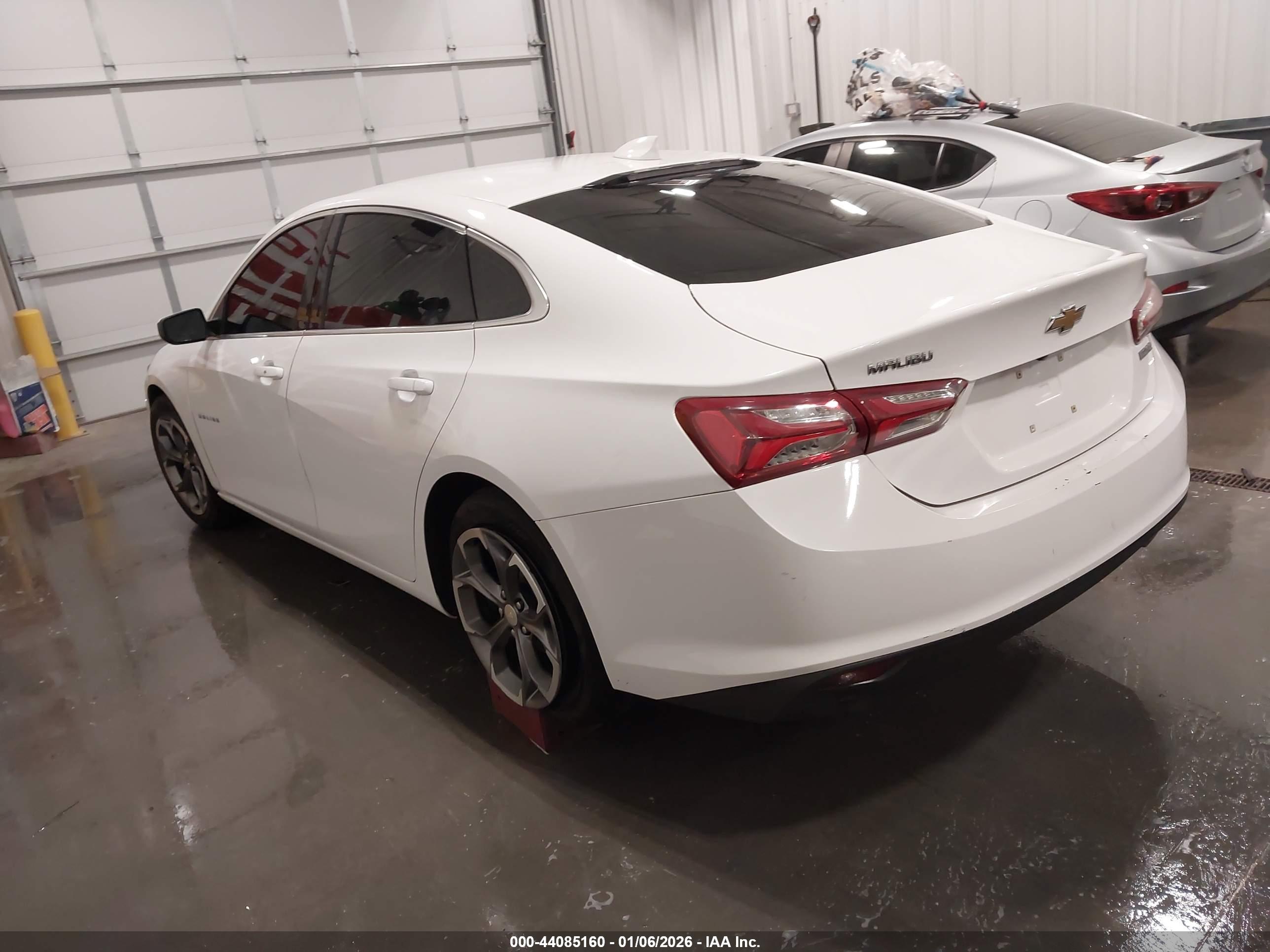 CHEVROLET MALIBU image 3