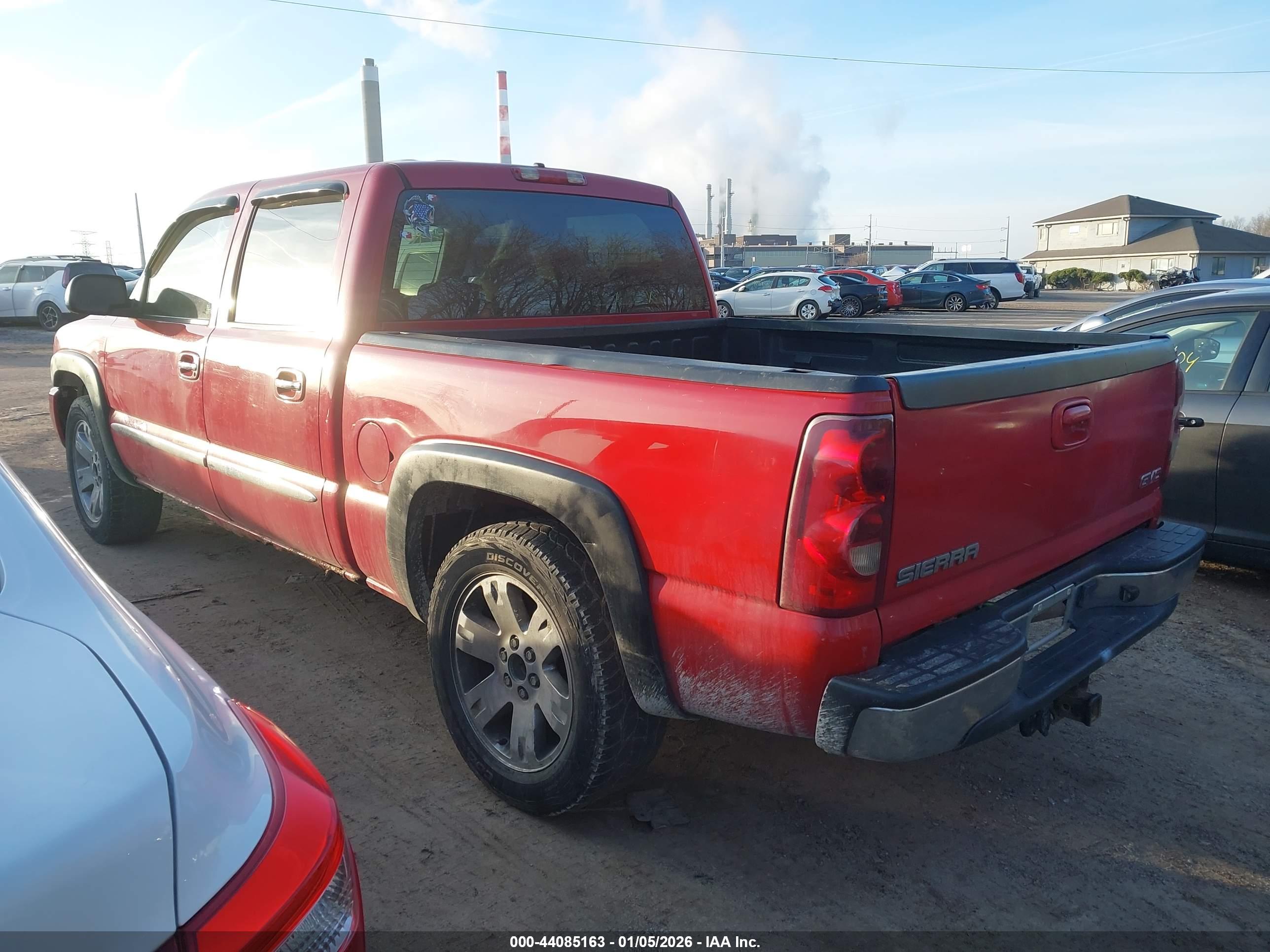 GMC SIERRA image 3