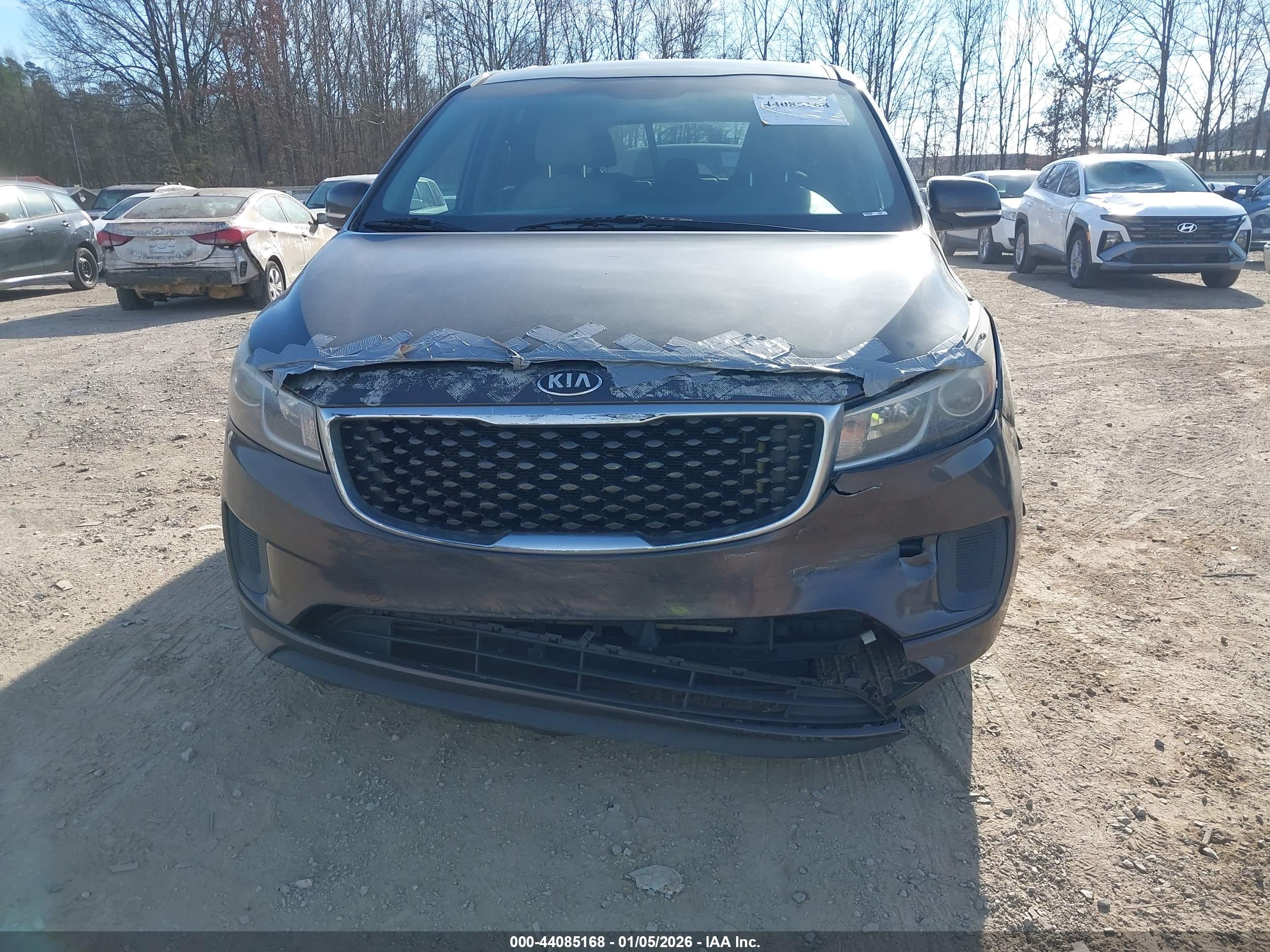KIA SEDONA image 6