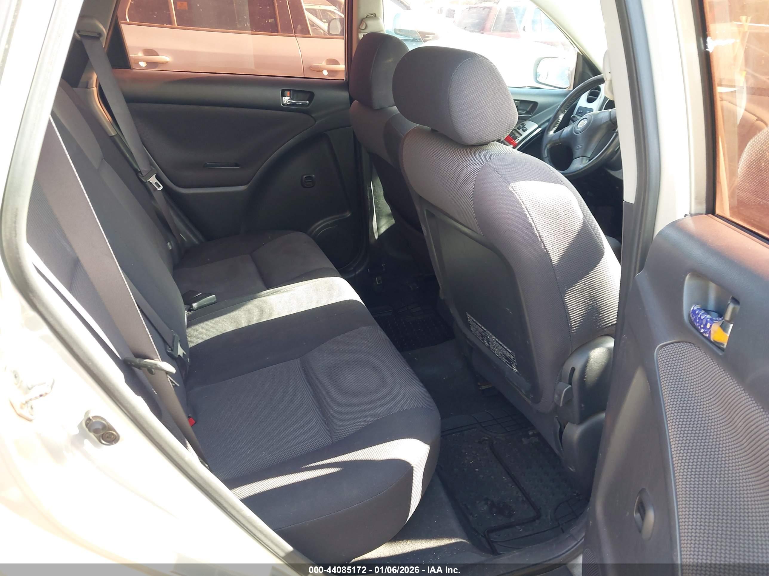TOYOTA MATRIX image 8