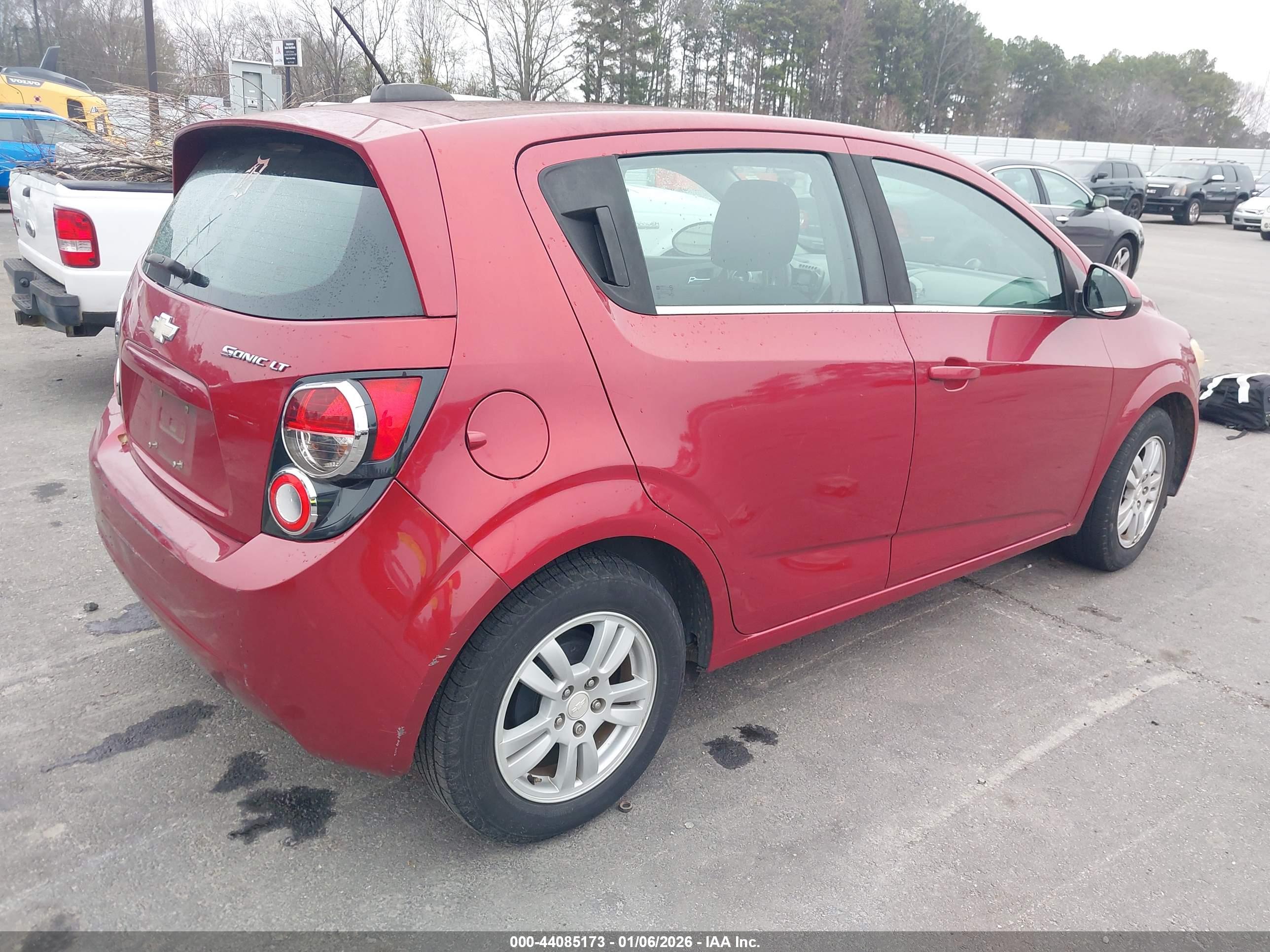 CHEVROLET SONIC image 4