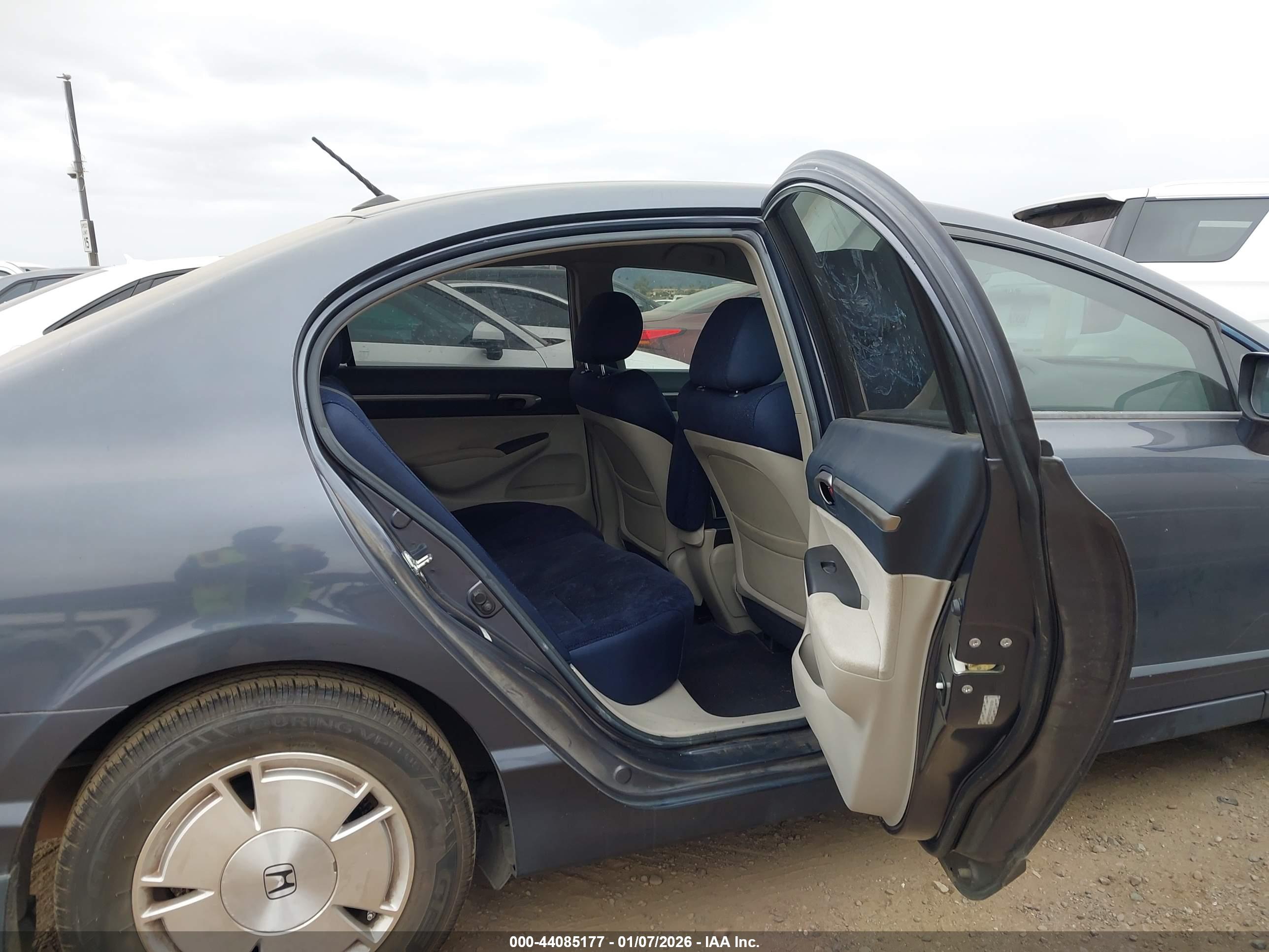 HONDA CIVIC image 8