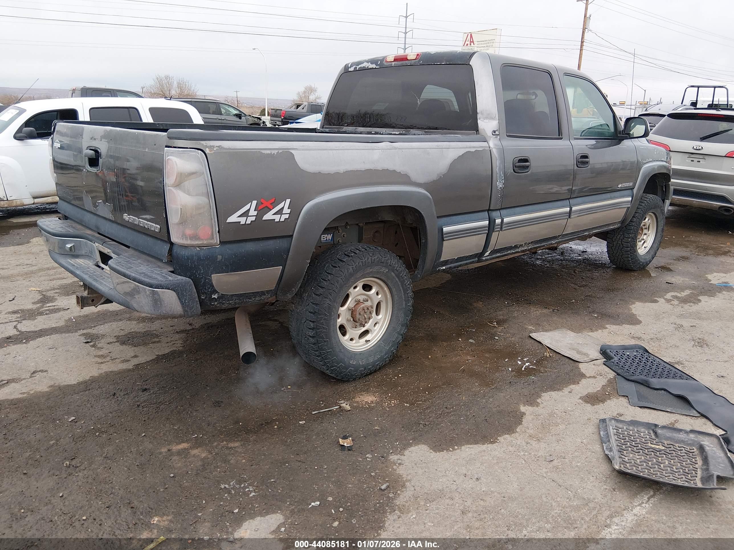 CHEVROLET SILVERADO image 4