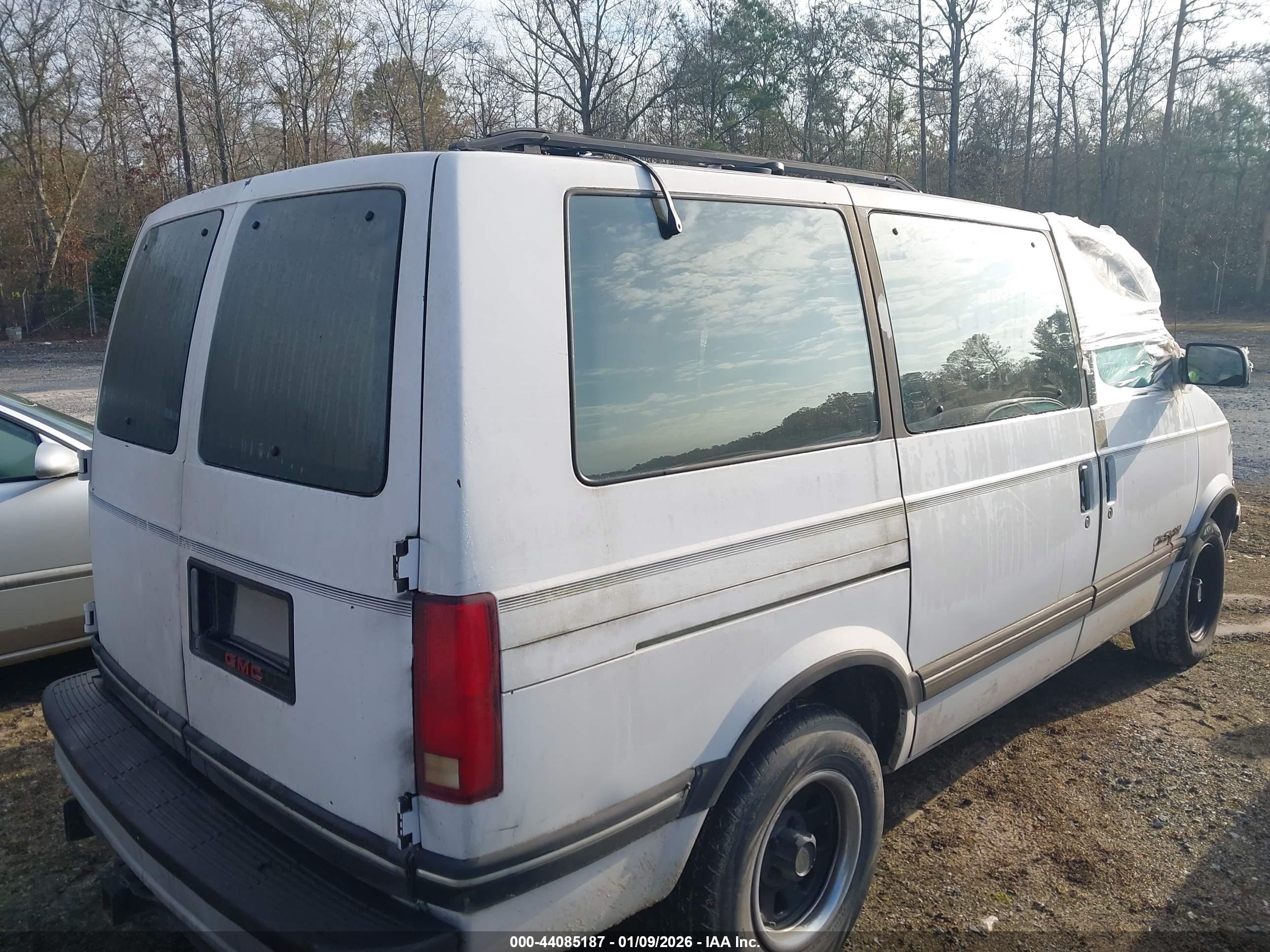GMC SAFARI image 4