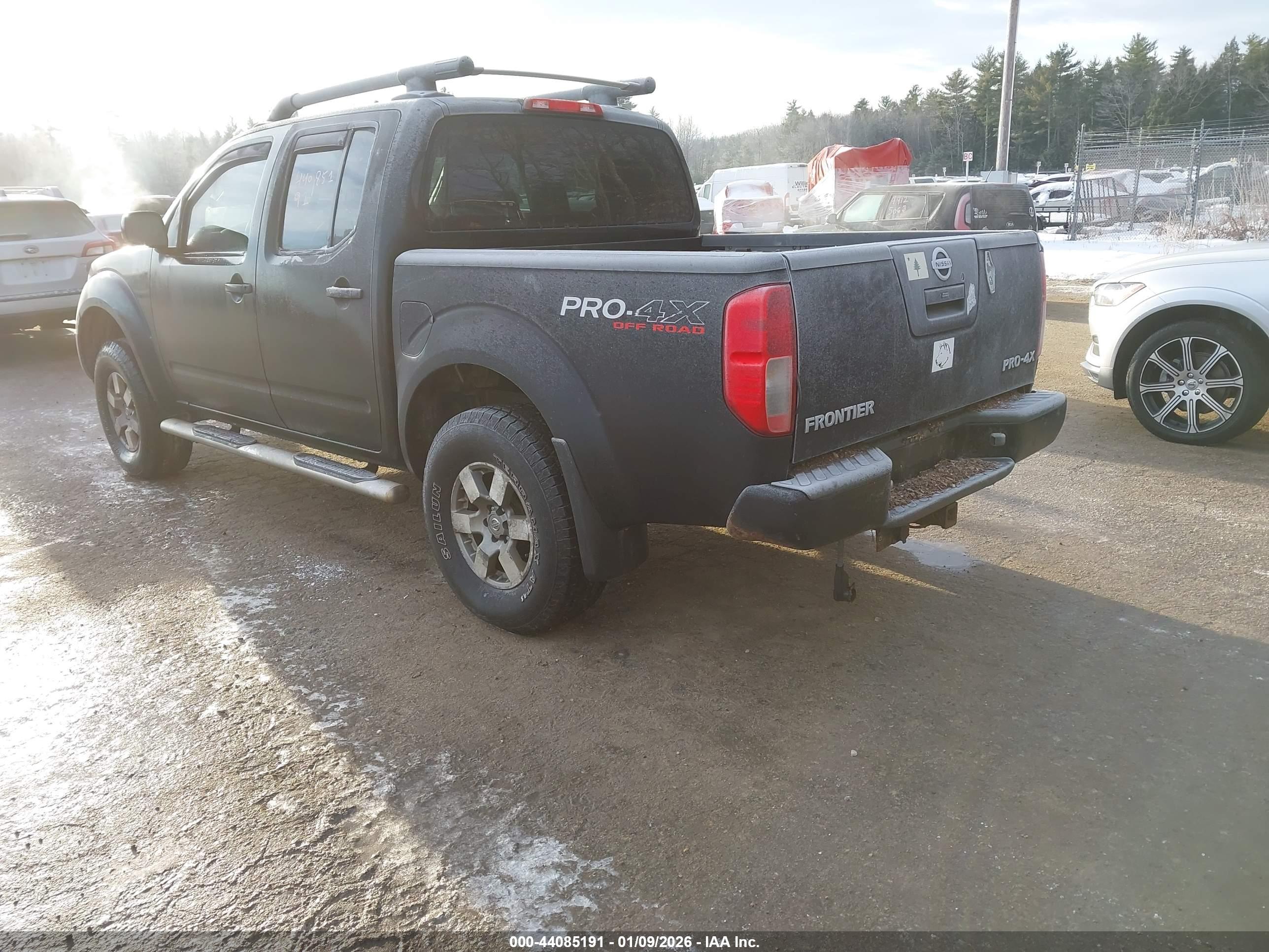 NISSAN FRONTIER image 3