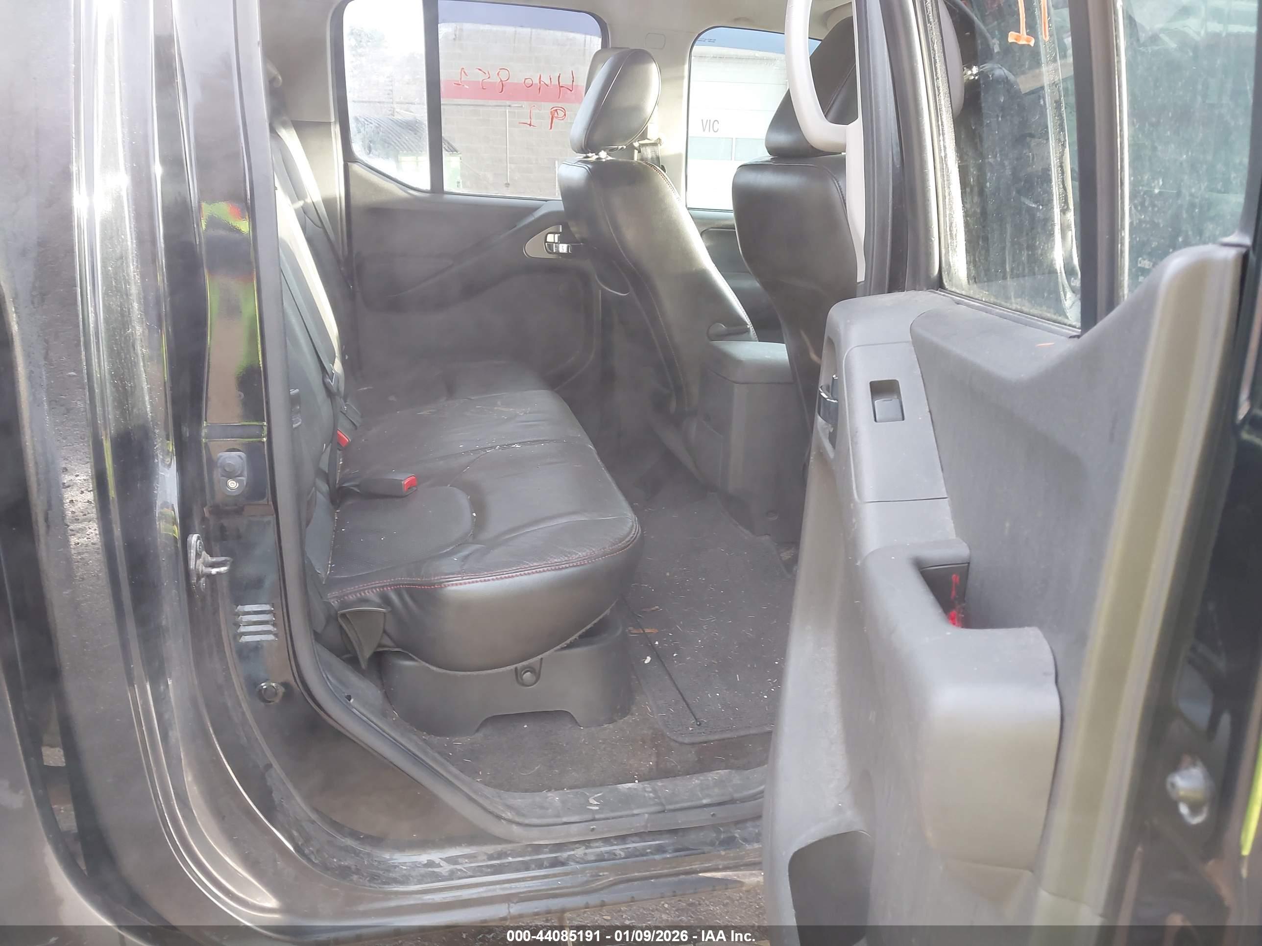 NISSAN FRONTIER image 8