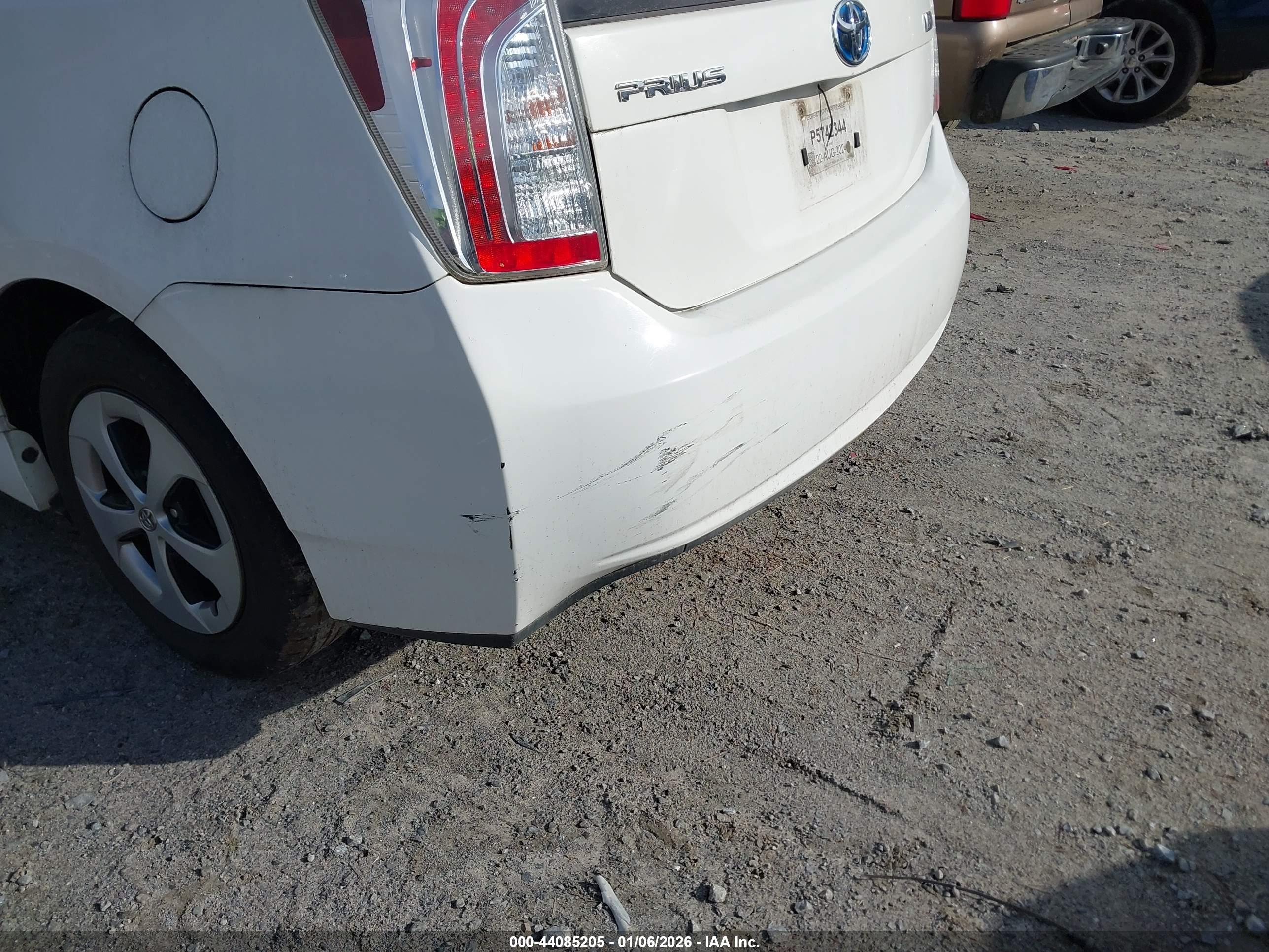 TOYOTA PRIUS image 6