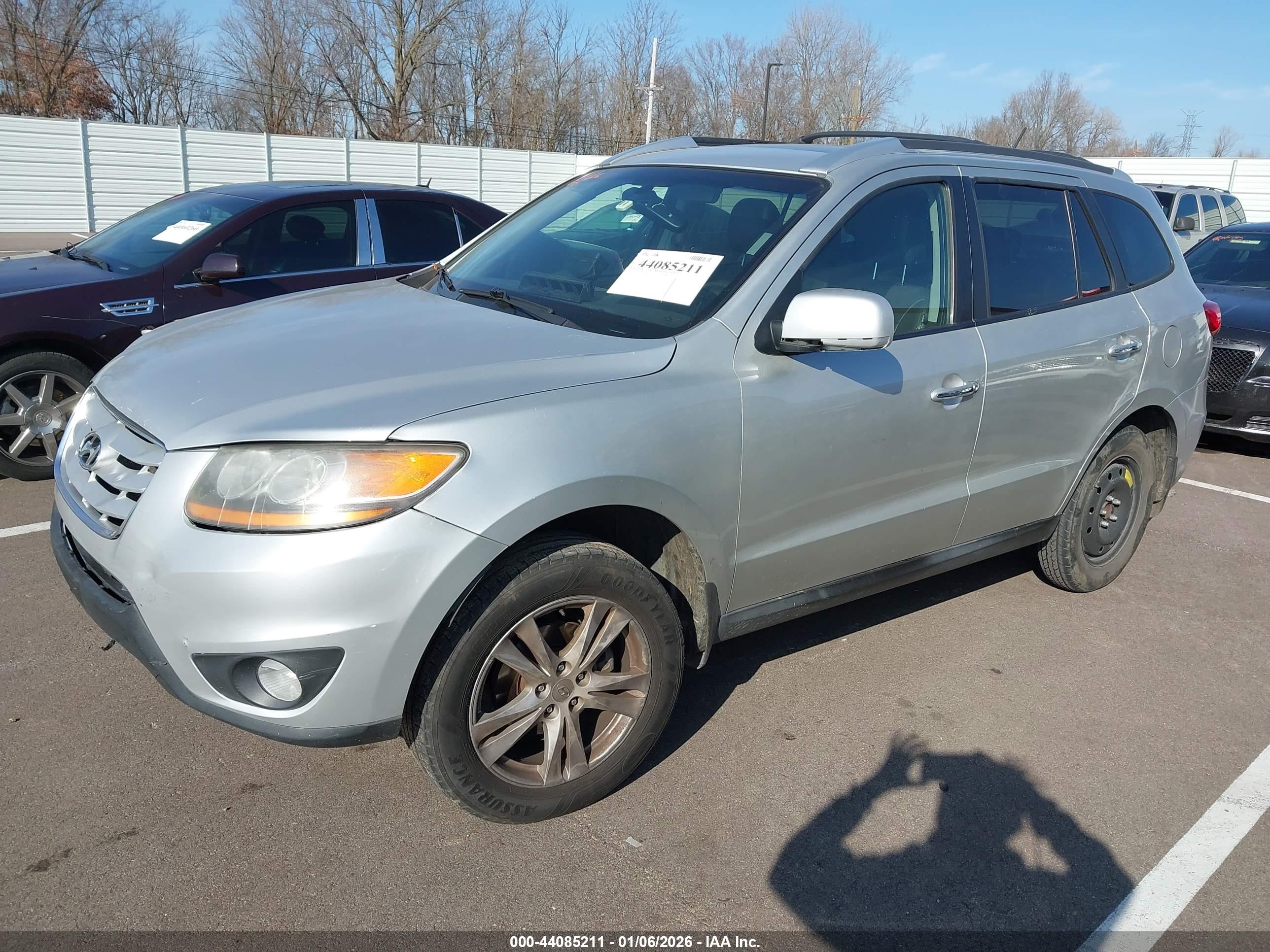 HYUNDAI SANTA image 2