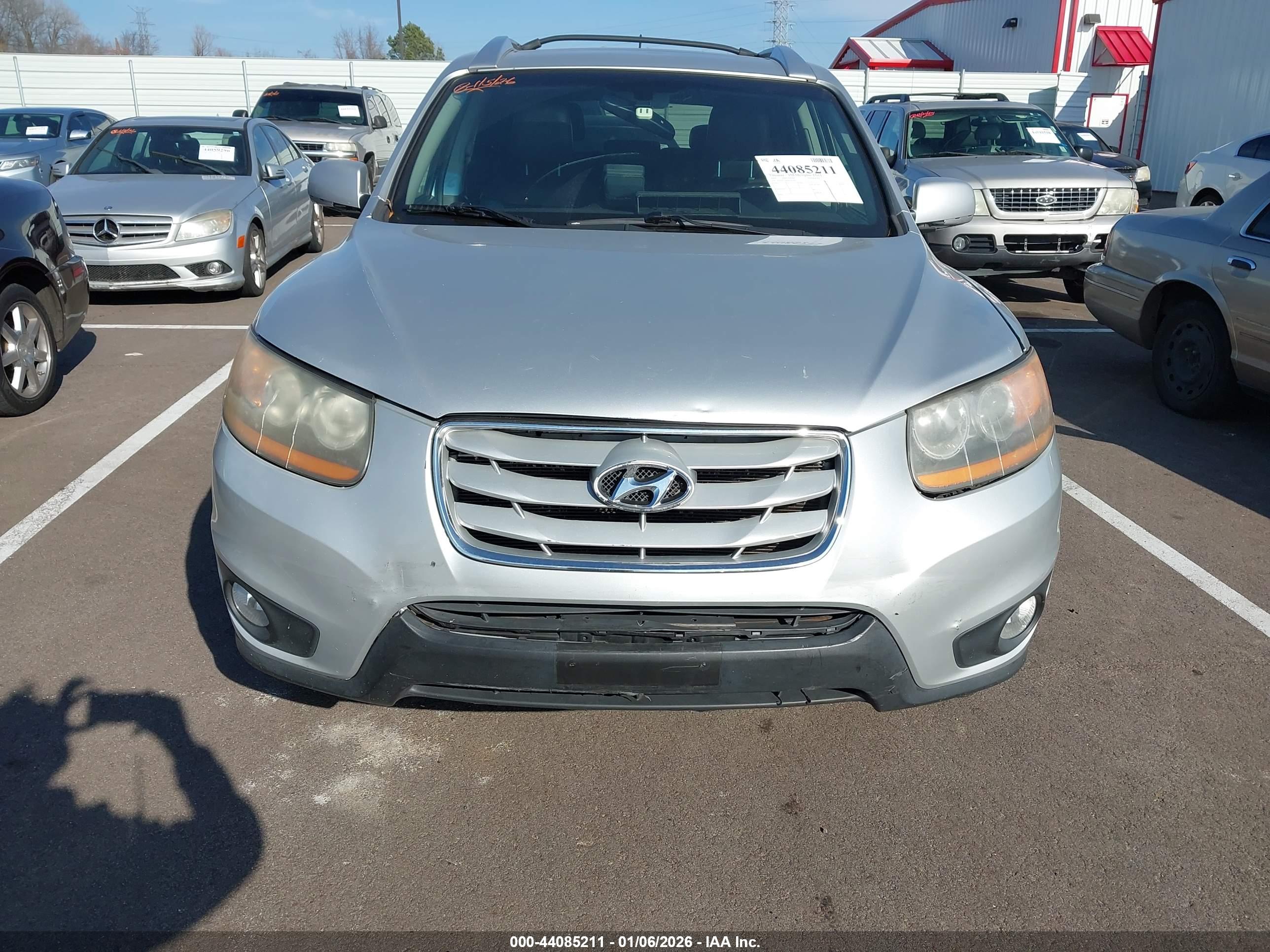 HYUNDAI SANTA image 6