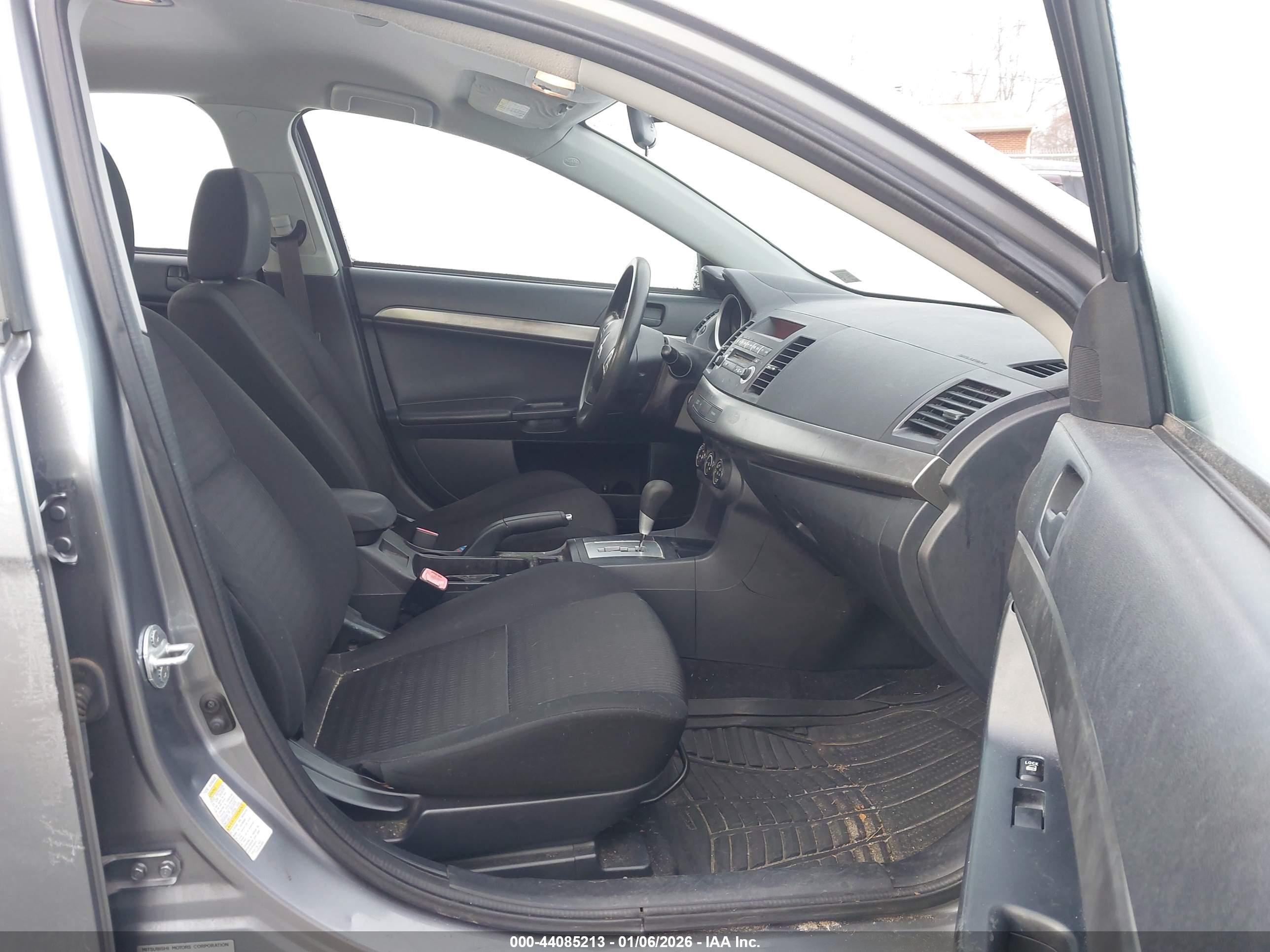 MITSUBISHI LANCER image 5