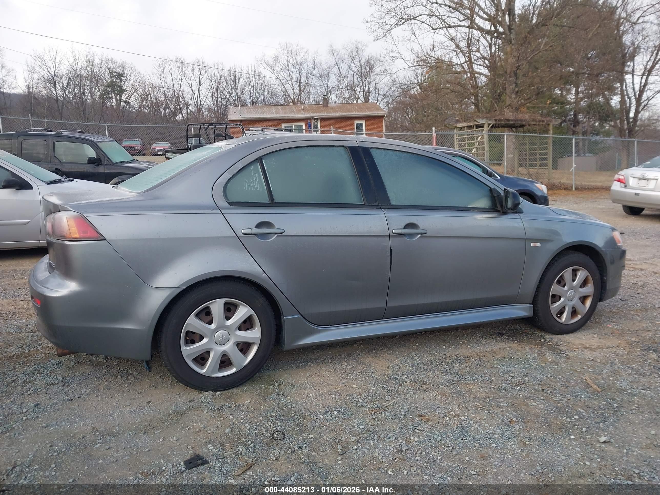 MITSUBISHI LANCER image 6