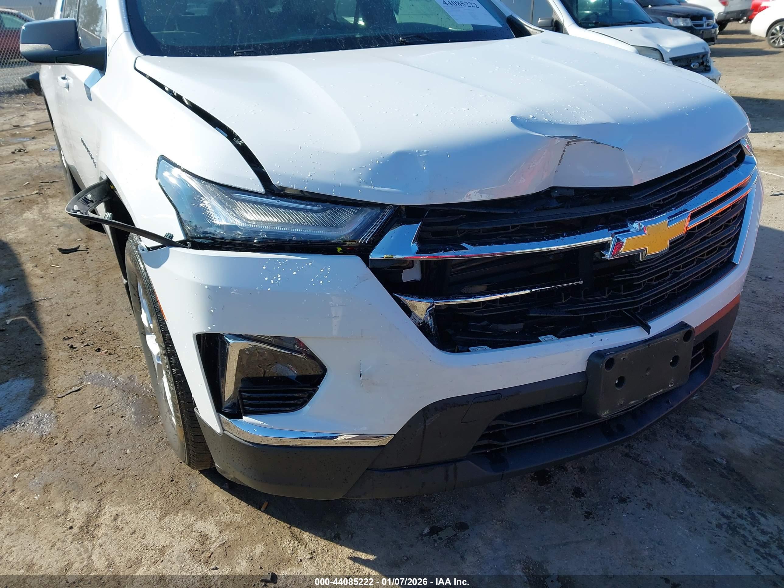 CHEVROLET TRAVERSE image 6