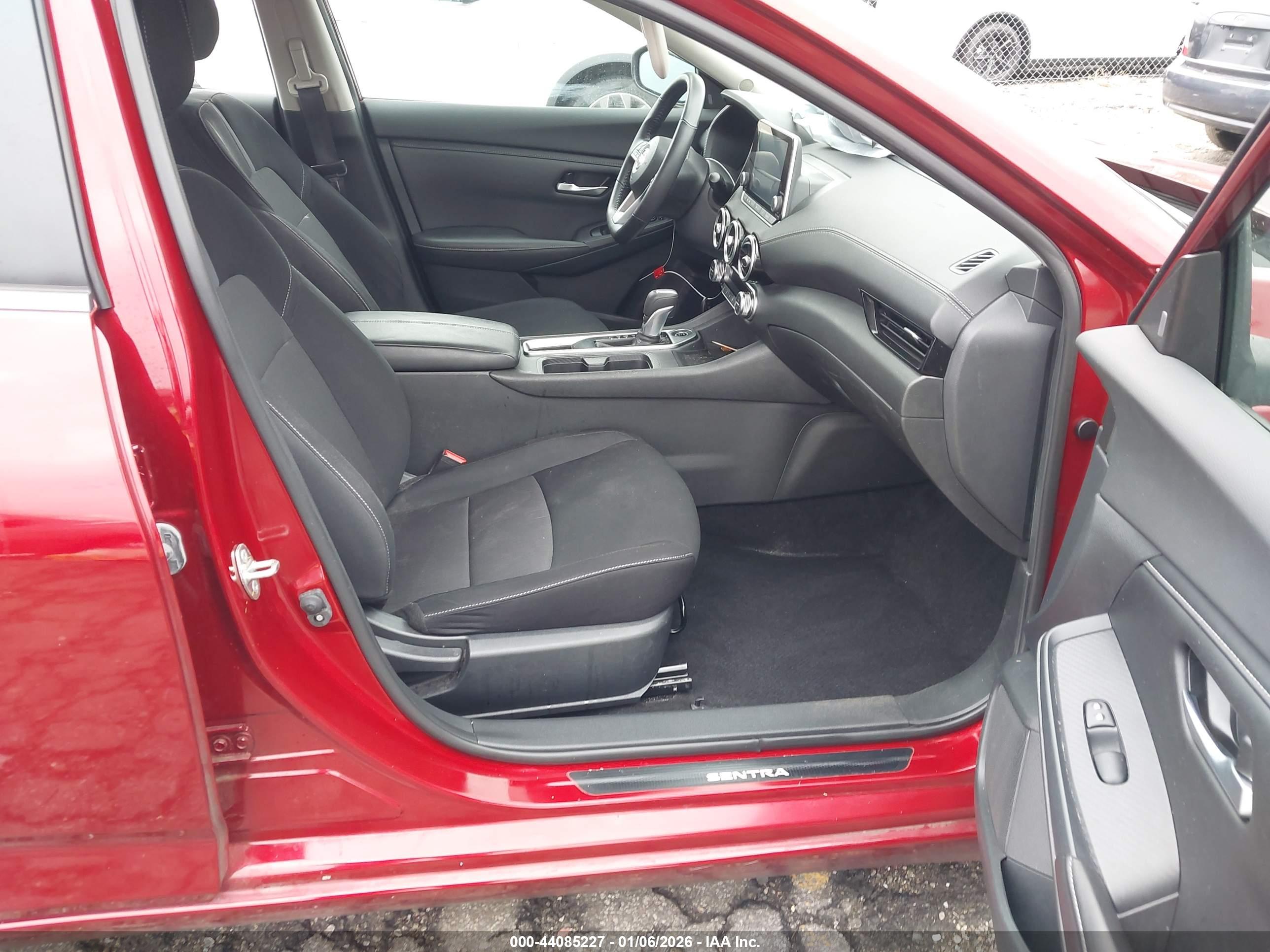 NISSAN SENTRA image 5
