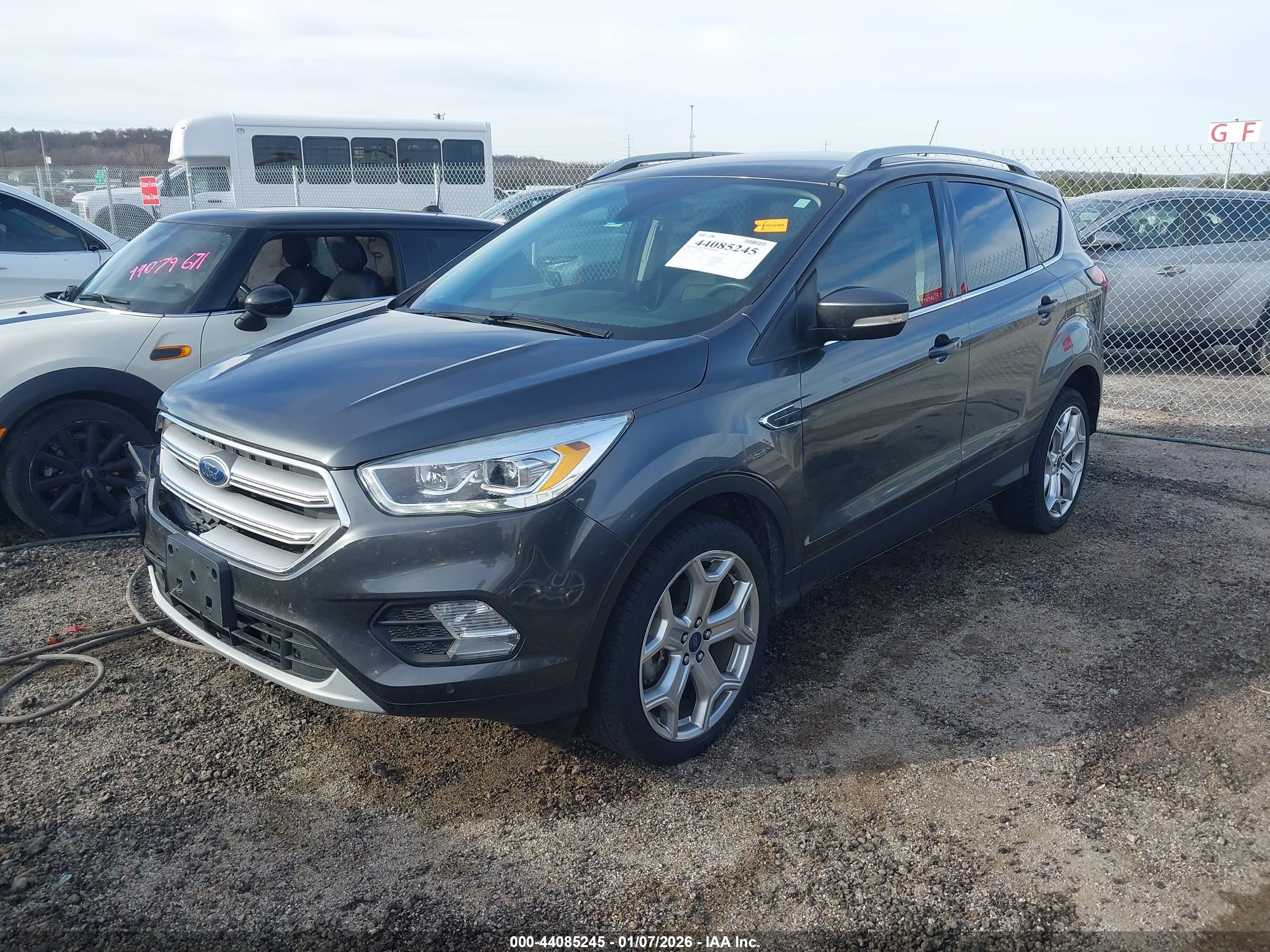 FORD ESCAPE image 2