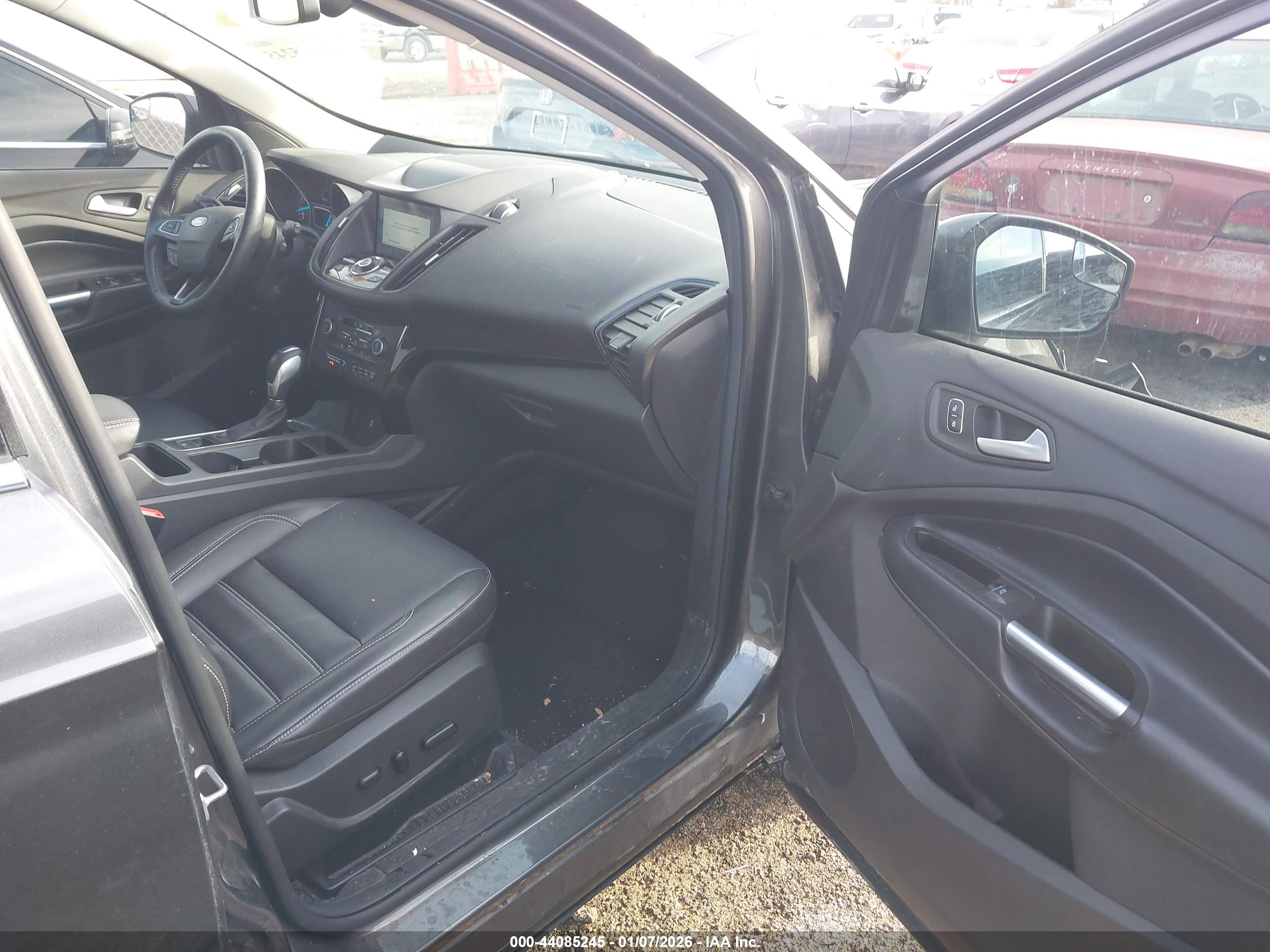 FORD ESCAPE image 5