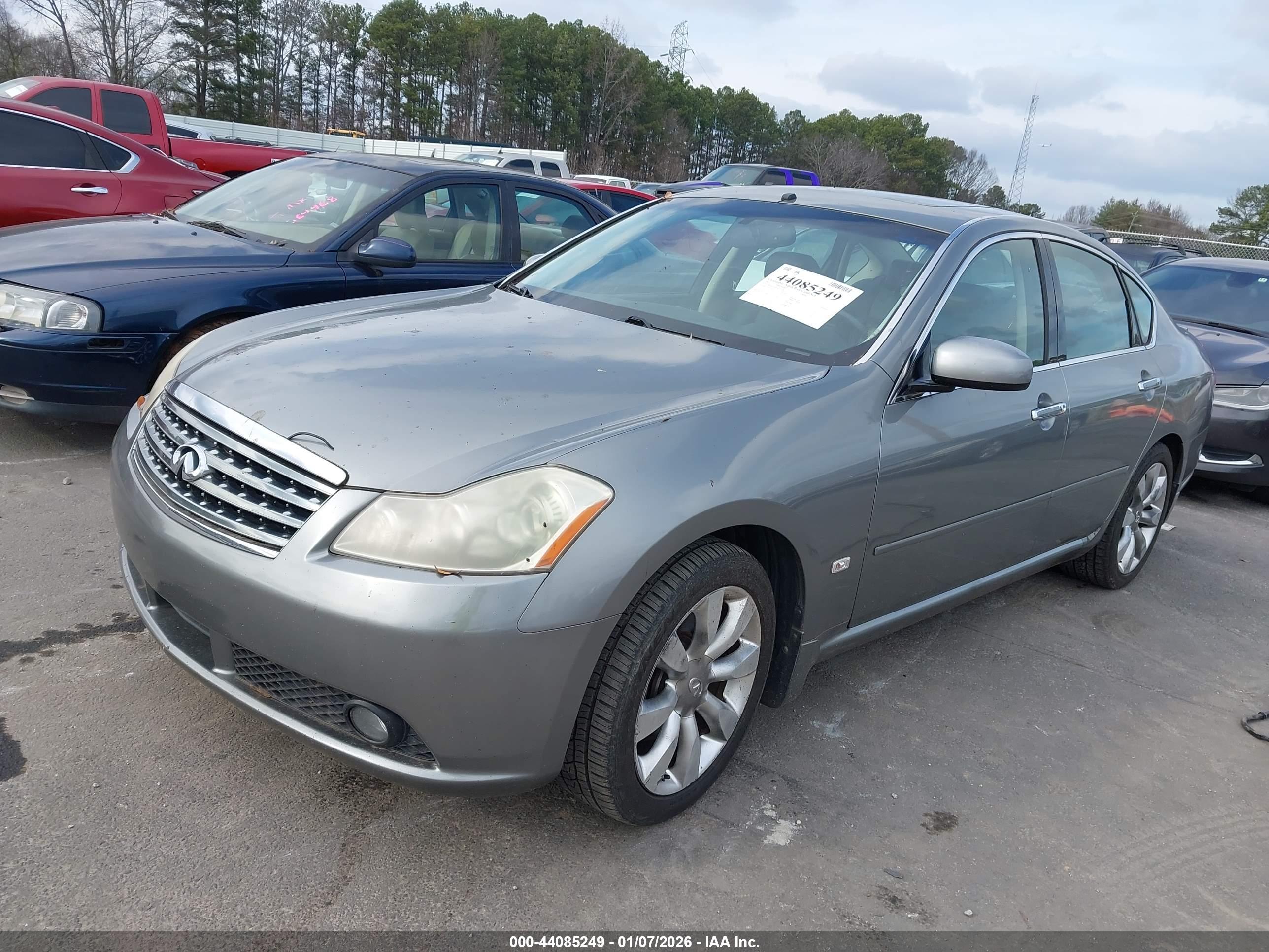 INFINITI M35 image 2
