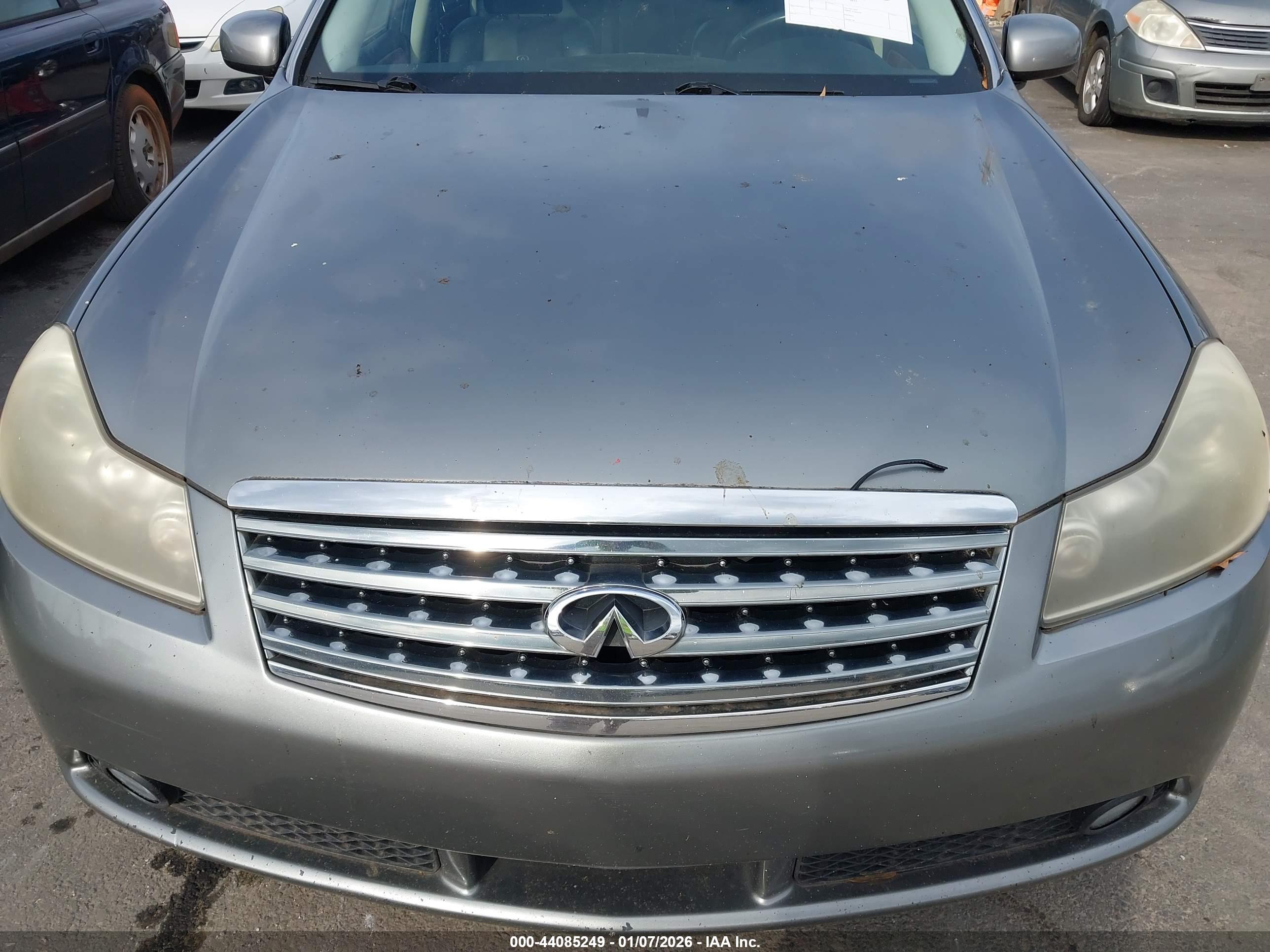 INFINITI M35 image 6